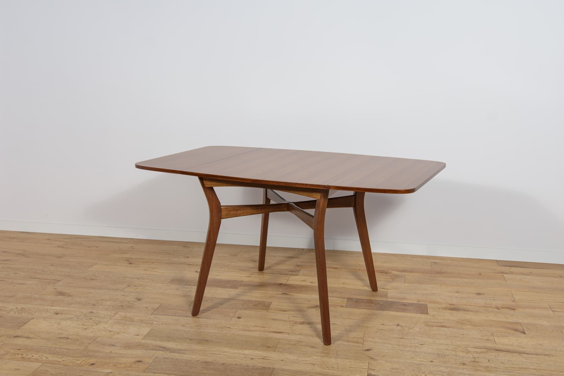 Extendable Table Butterfly, brown teak, brown beech, G-Plan, United Kingdom, 1950s. - 304483