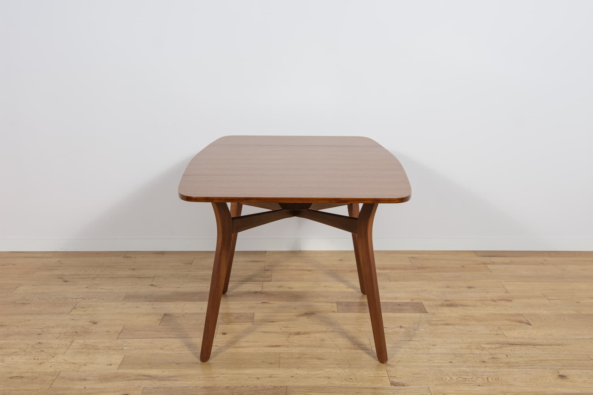 Extendable Table Butterfly, brown teak, brown beech, G-Plan, United Kingdom, 1950s. - 304486