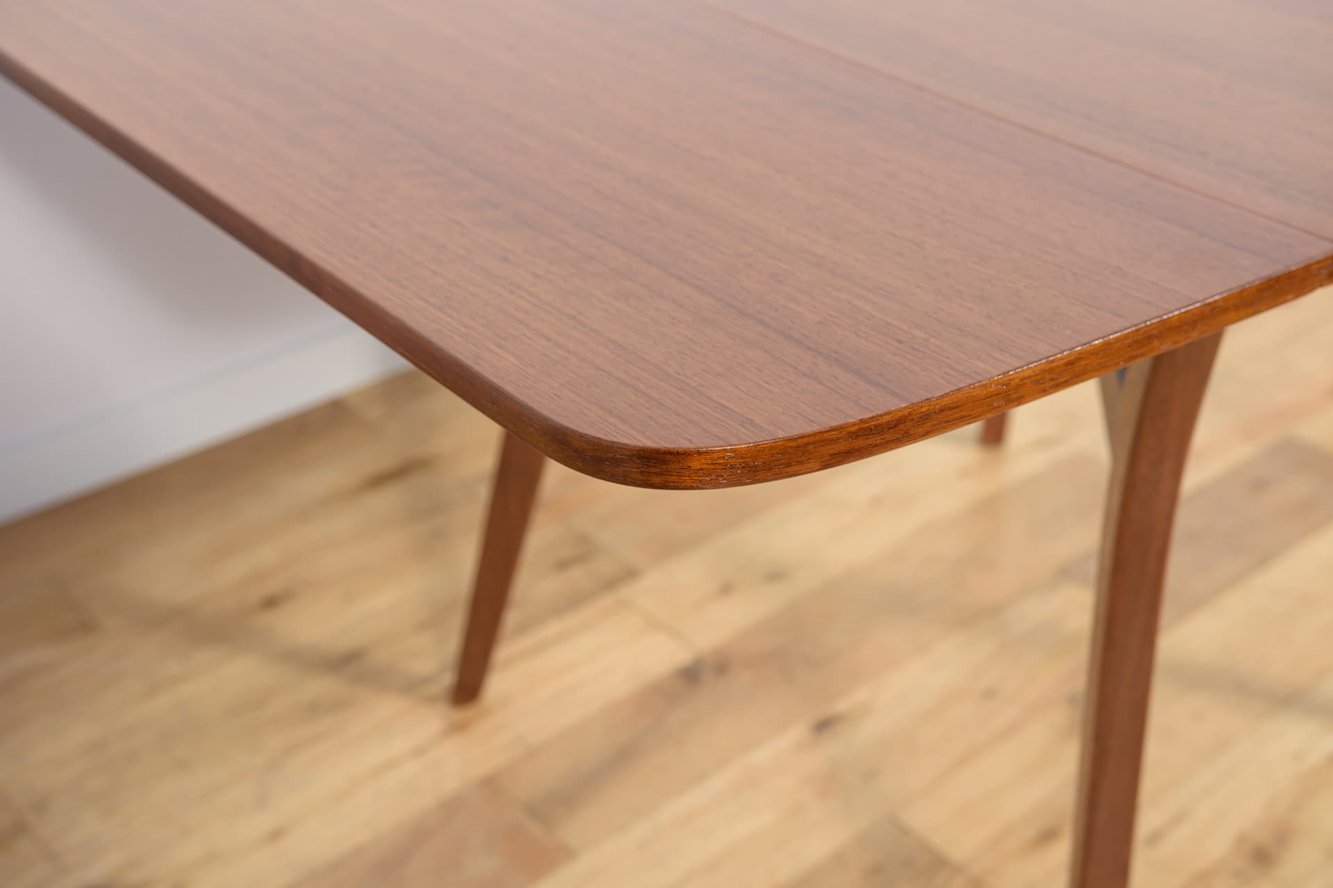 Extendable Table Butterfly, brown teak, brown beech, G-Plan, United Kingdom, 1950s. - 304489