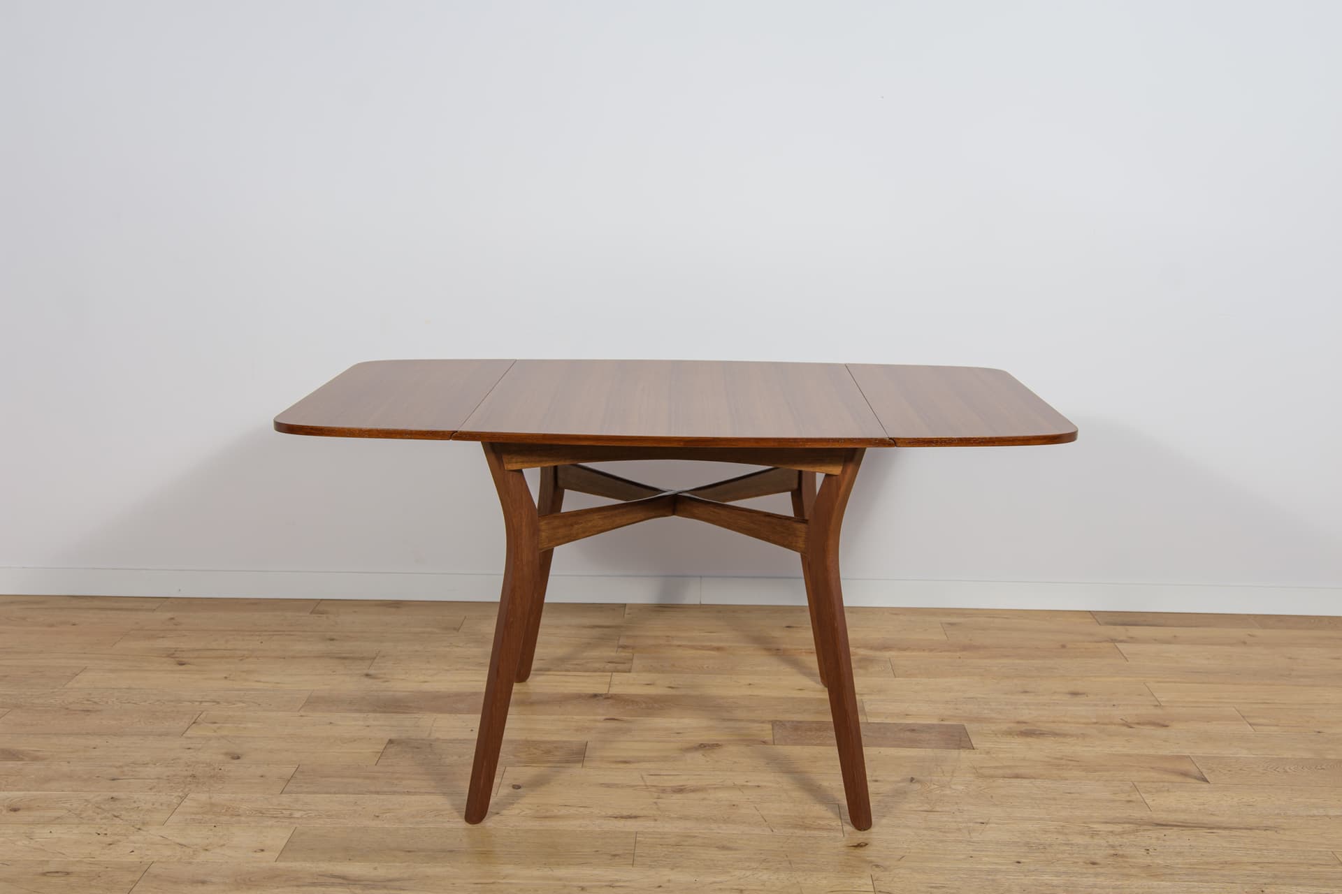 Extendable Table Butterfly, brown teak, brown beech, G-Plan, United Kingdom, 1950s. - 304482