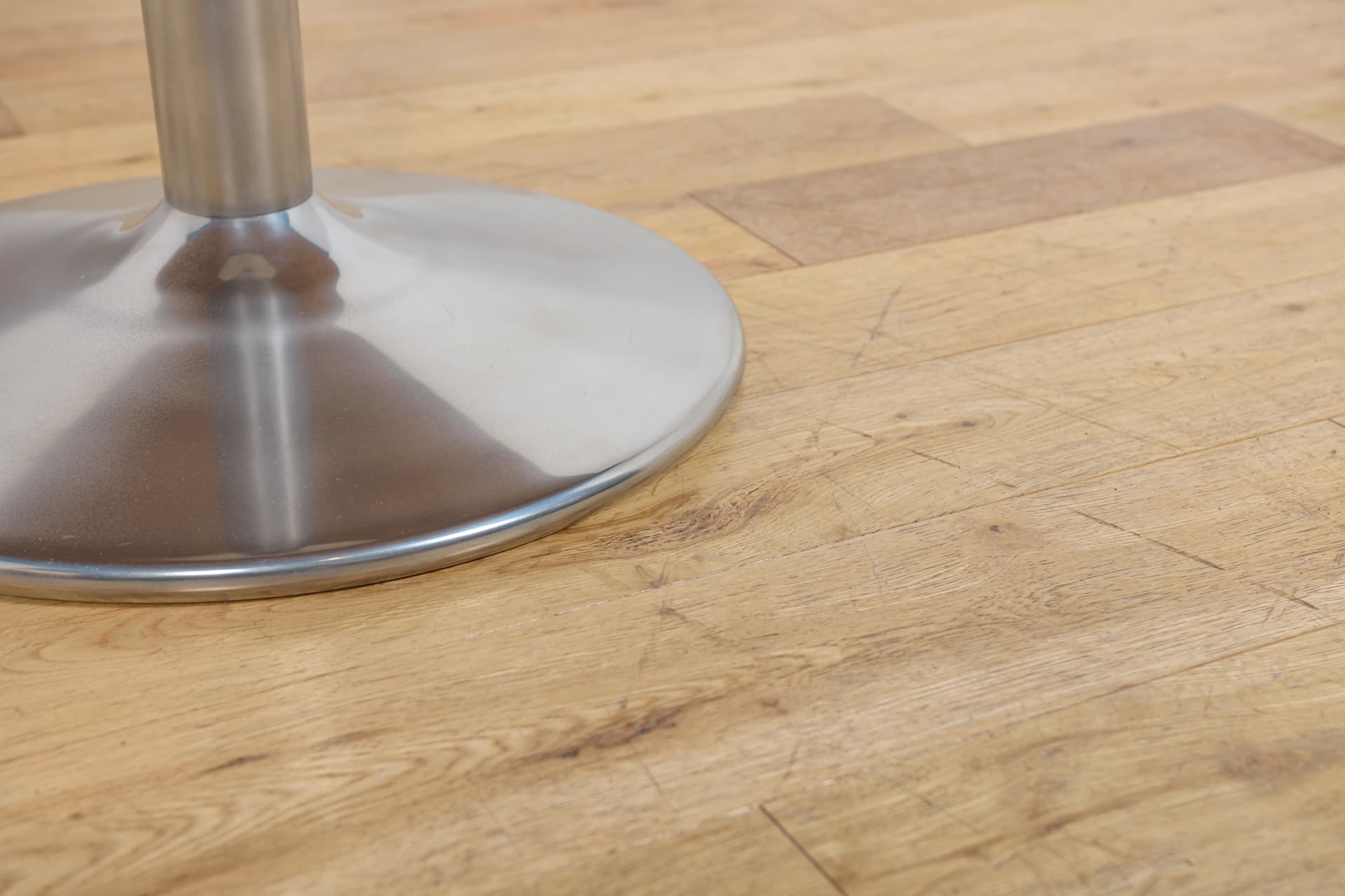 Round Table, brown teak, silver aluminum, Denmark, 1970s. - 304496