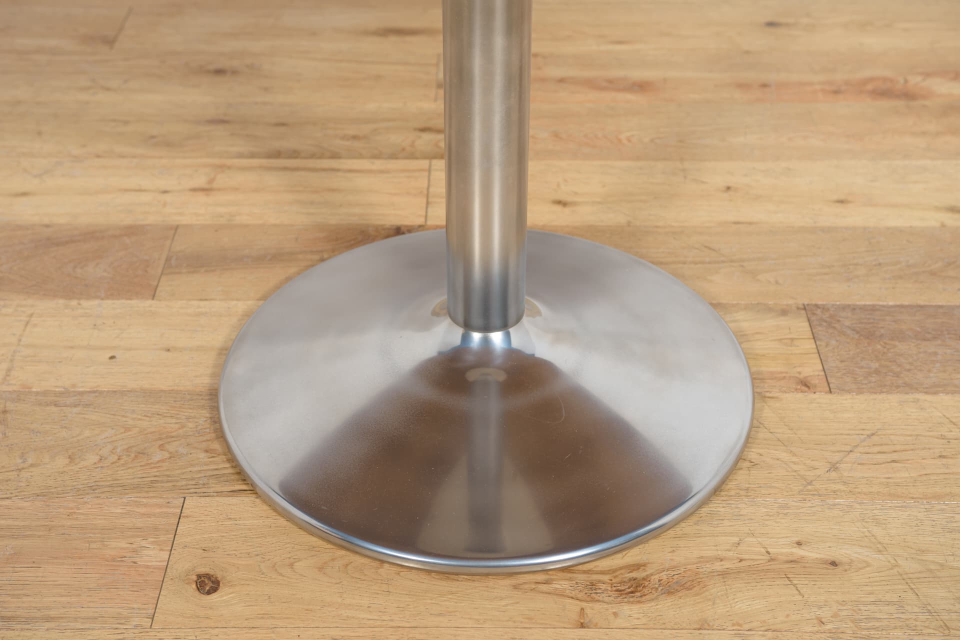 Round Table, brown teak, silver aluminum, Denmark, 1970s. - 304495
