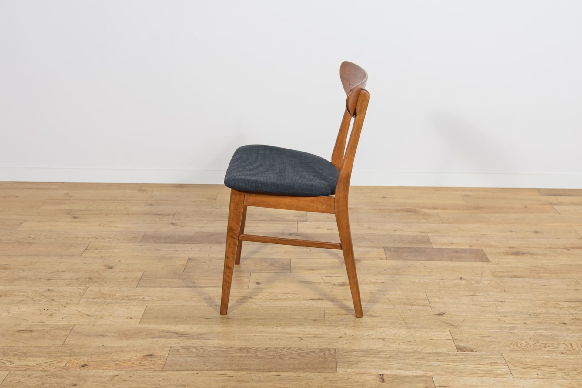 Set of six chairs Model 210, brown beech, red teak, black synthetic fabric, Farstrup Møbler, Denmark, 1950s. - 304524