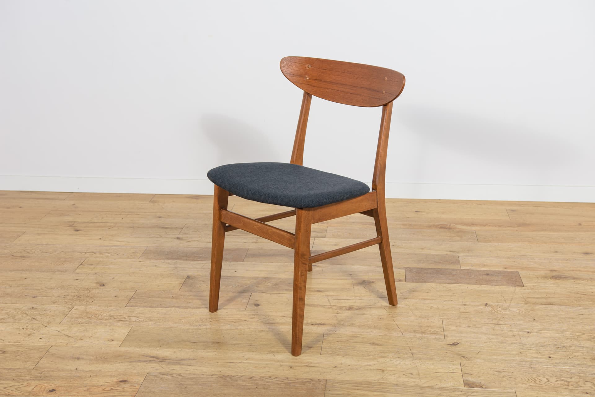 Set of six chairs Model 210, brown beech, red teak, black synthetic fabric, Farstrup Møbler, Denmark, 1950s. - 304523