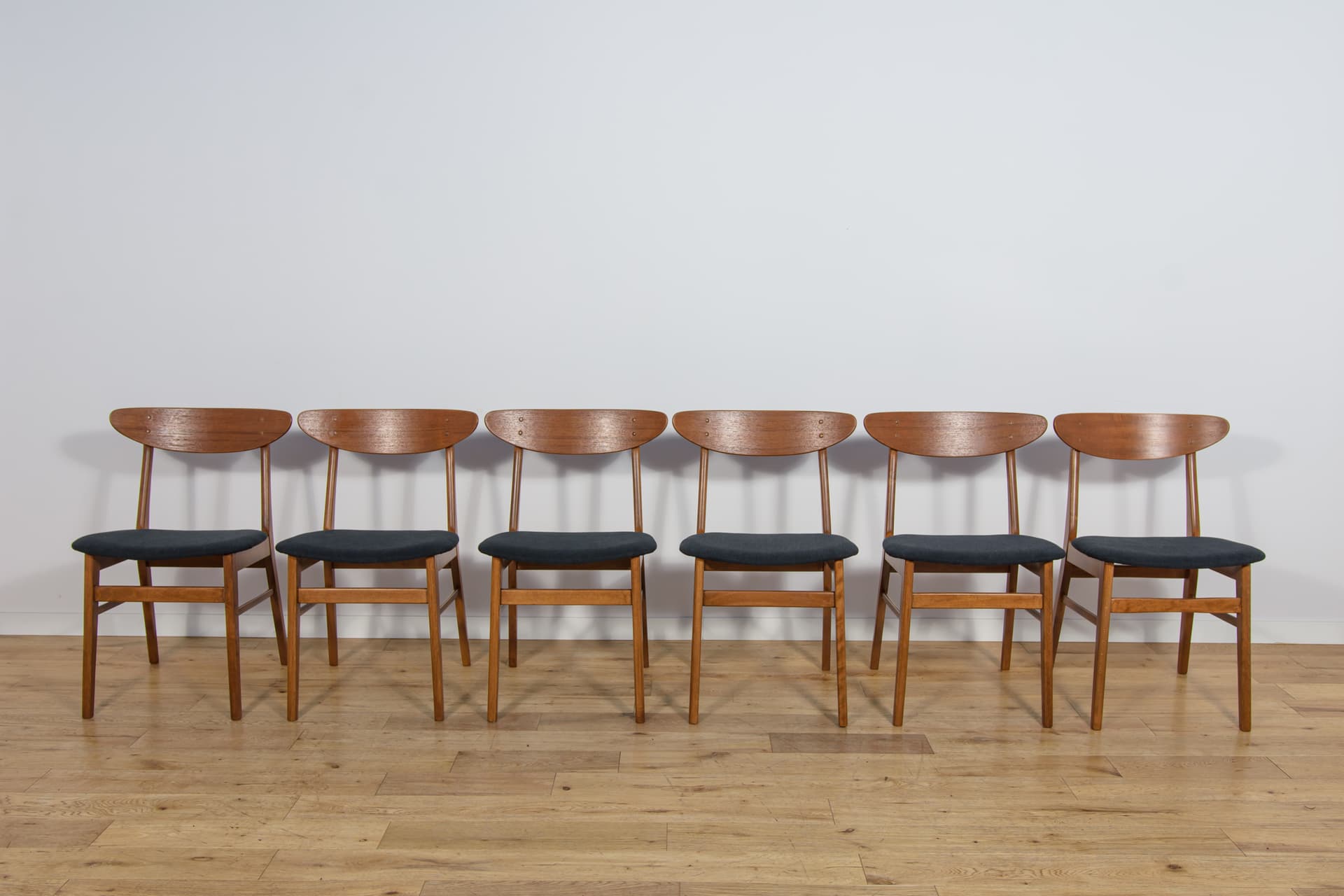 Set of six chairs Model 210, brown beech, red teak, black synthetic fabric, Farstrup Møbler, Denmark, 1950s. - 304517