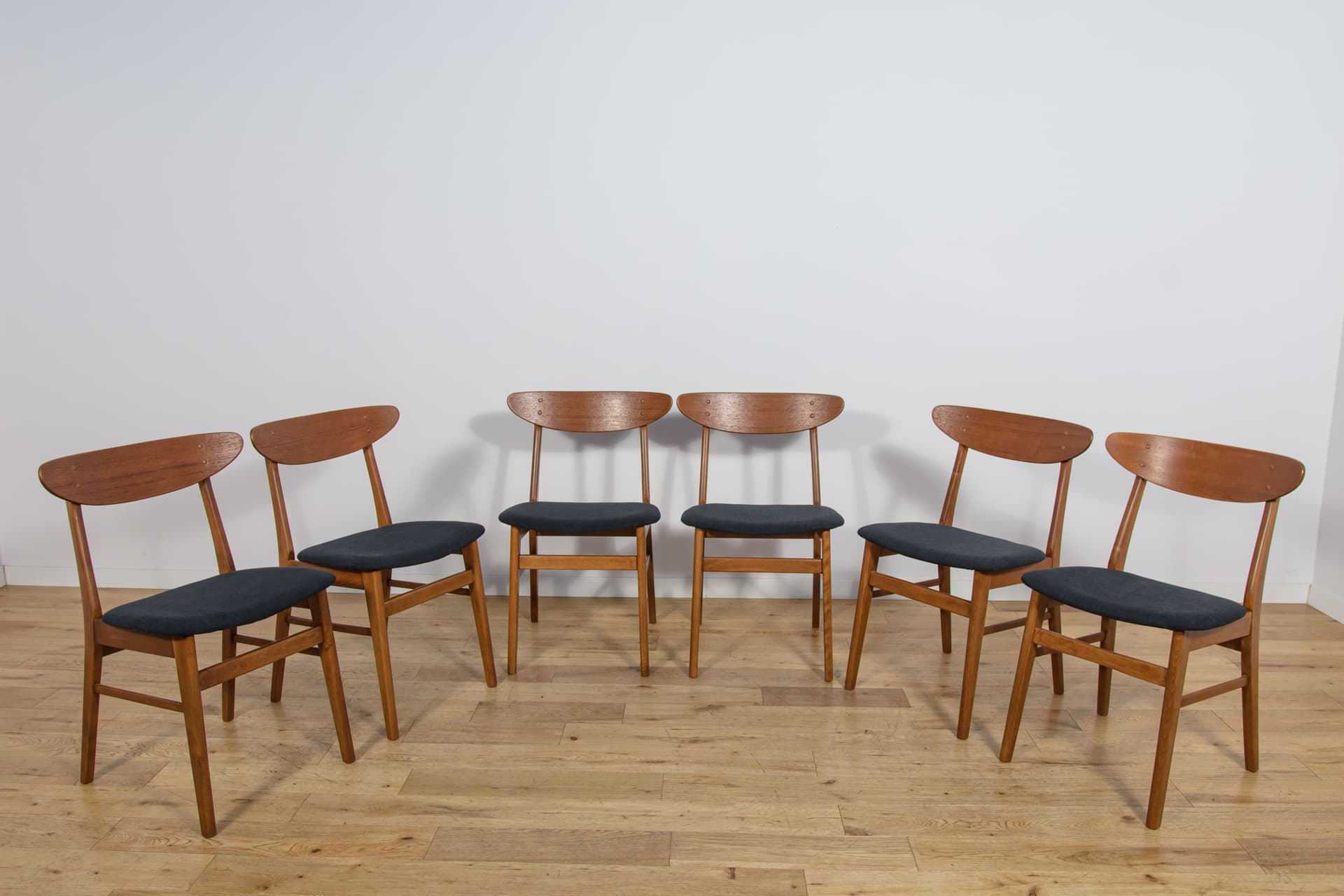 Set of six chairs Model 210, brown beech, red teak, black synthetic fabric, Farstrup Møbler, Denmark, 1950s. - 304516