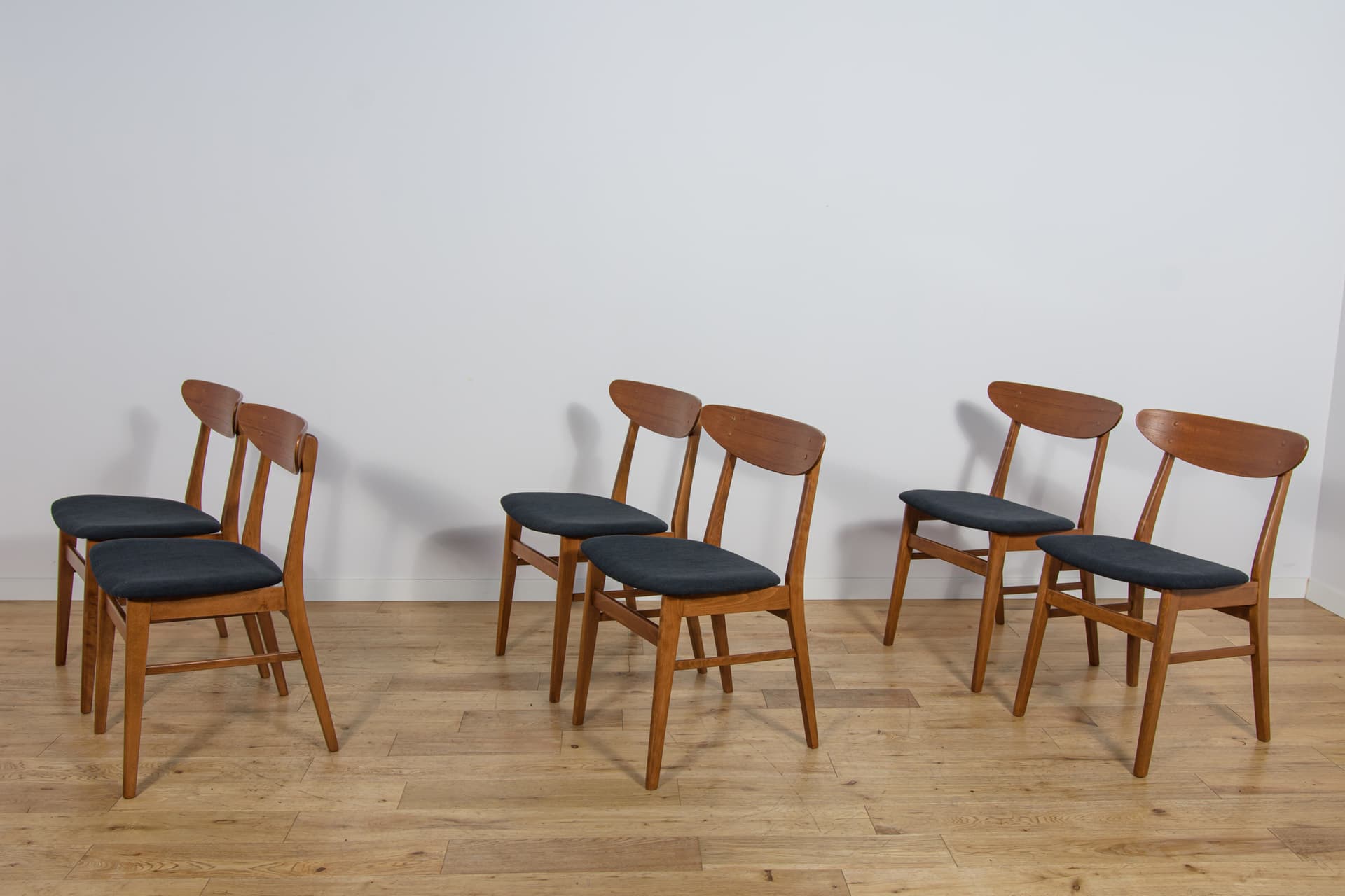Set of six chairs Model 210, brown beech, red teak, black synthetic fabric, Farstrup Møbler, Denmark, 1950s. - 304520