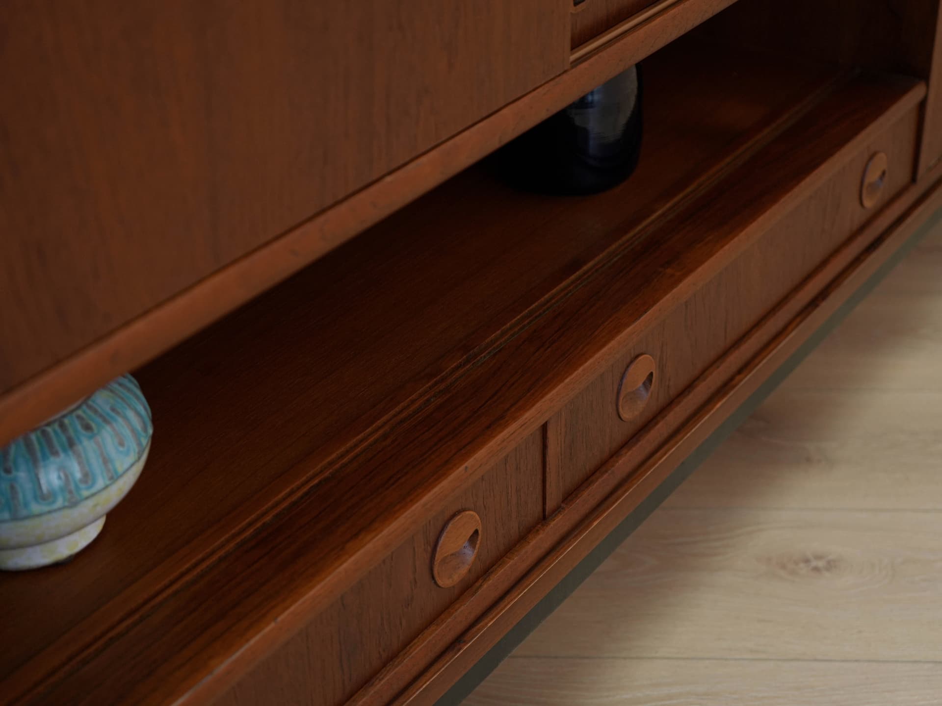 Sideboard, teak brązowy, drewno czarne, Dania, lata 70. - 304545