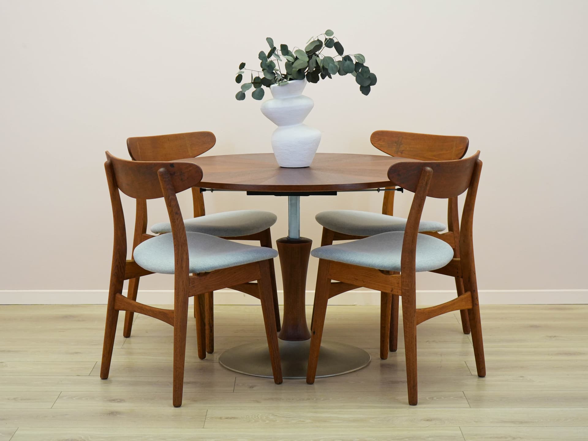 Round table, brown teak, brushed silver aluminum, Denmark, 1970s. - 304582