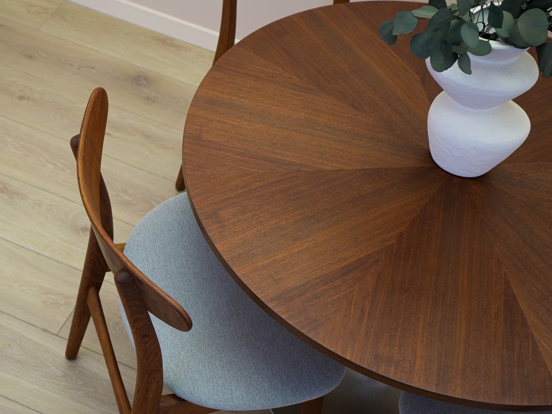 Round table, brown teak, brushed silver aluminum, Denmark, 1970s. - 304585