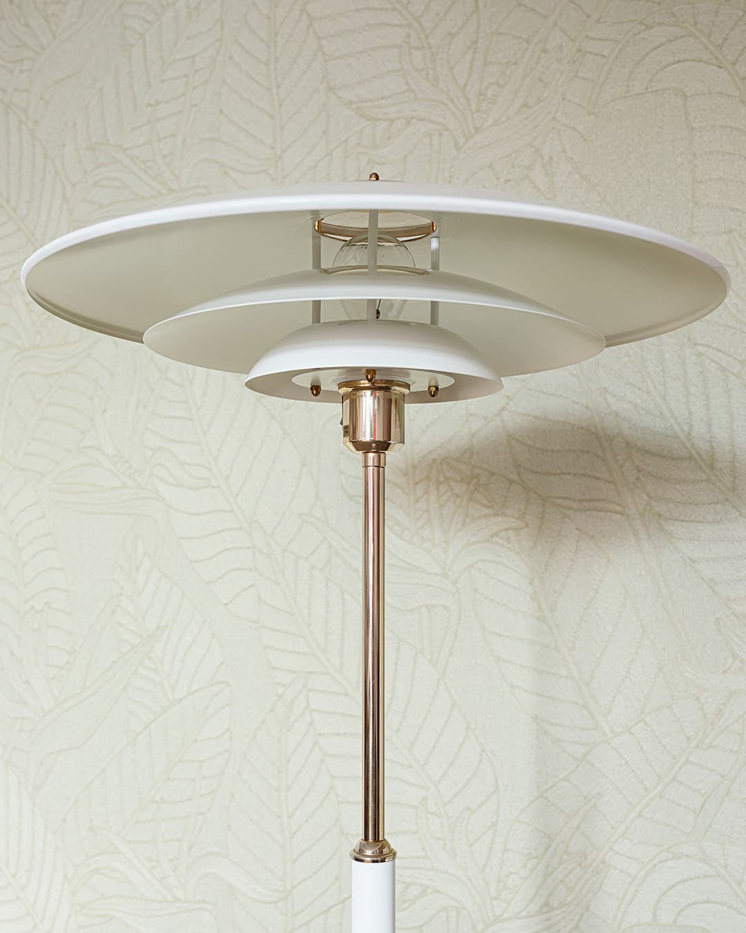 Floor Lamp Plate, creamy white metal, gold brass, Belid, Denmark, 1970s. - 304897