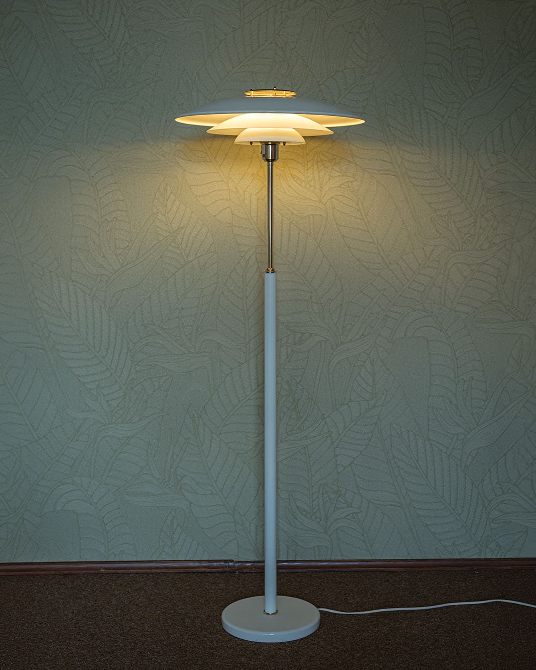 Floor Lamp Plate, creamy white metal, gold brass, Belid, Denmark, 1970s. - 304893
