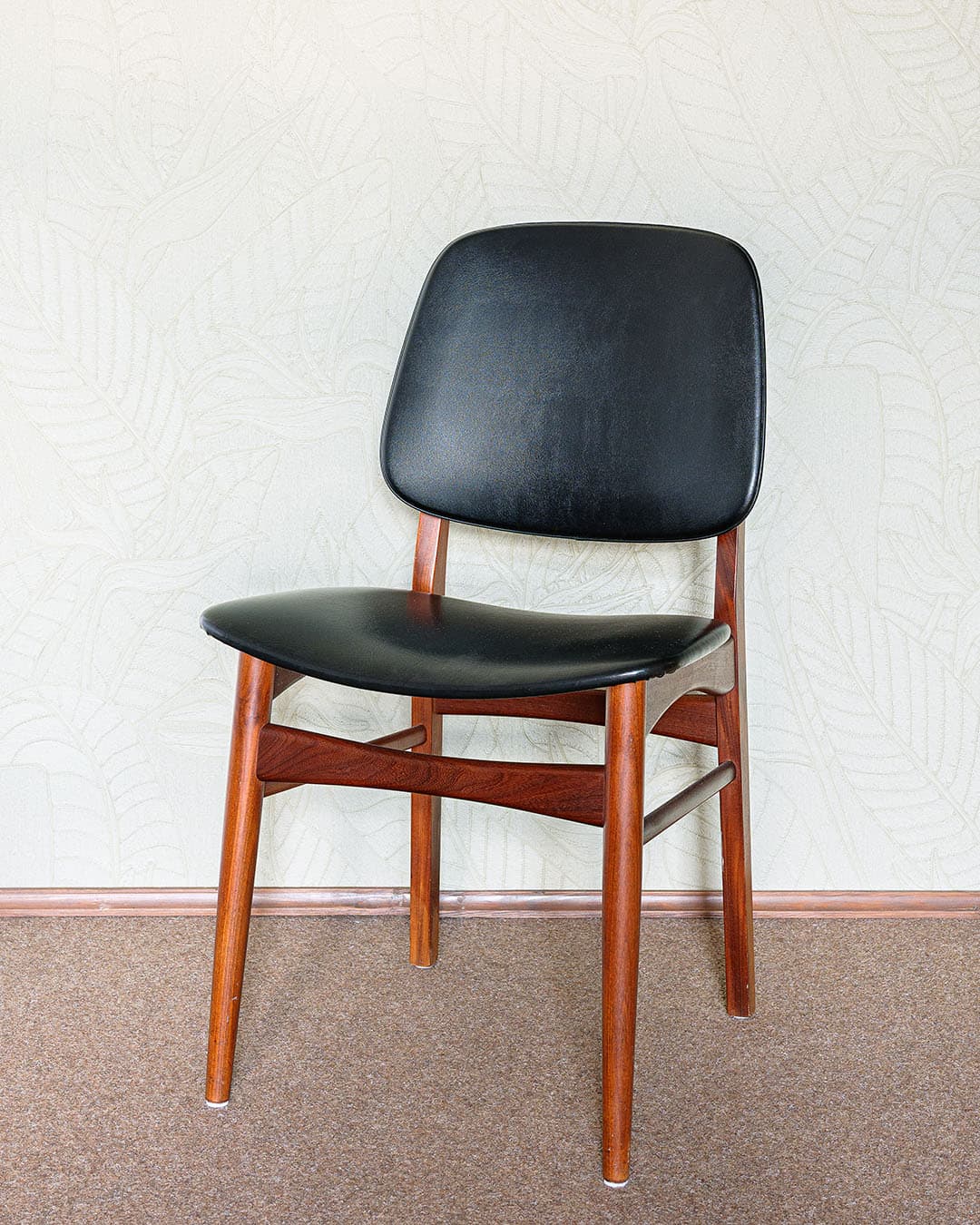Set of four dining chairs, brown teak, black faux leather, by V. S. Andersen, Denmark, 1970s. - 304934