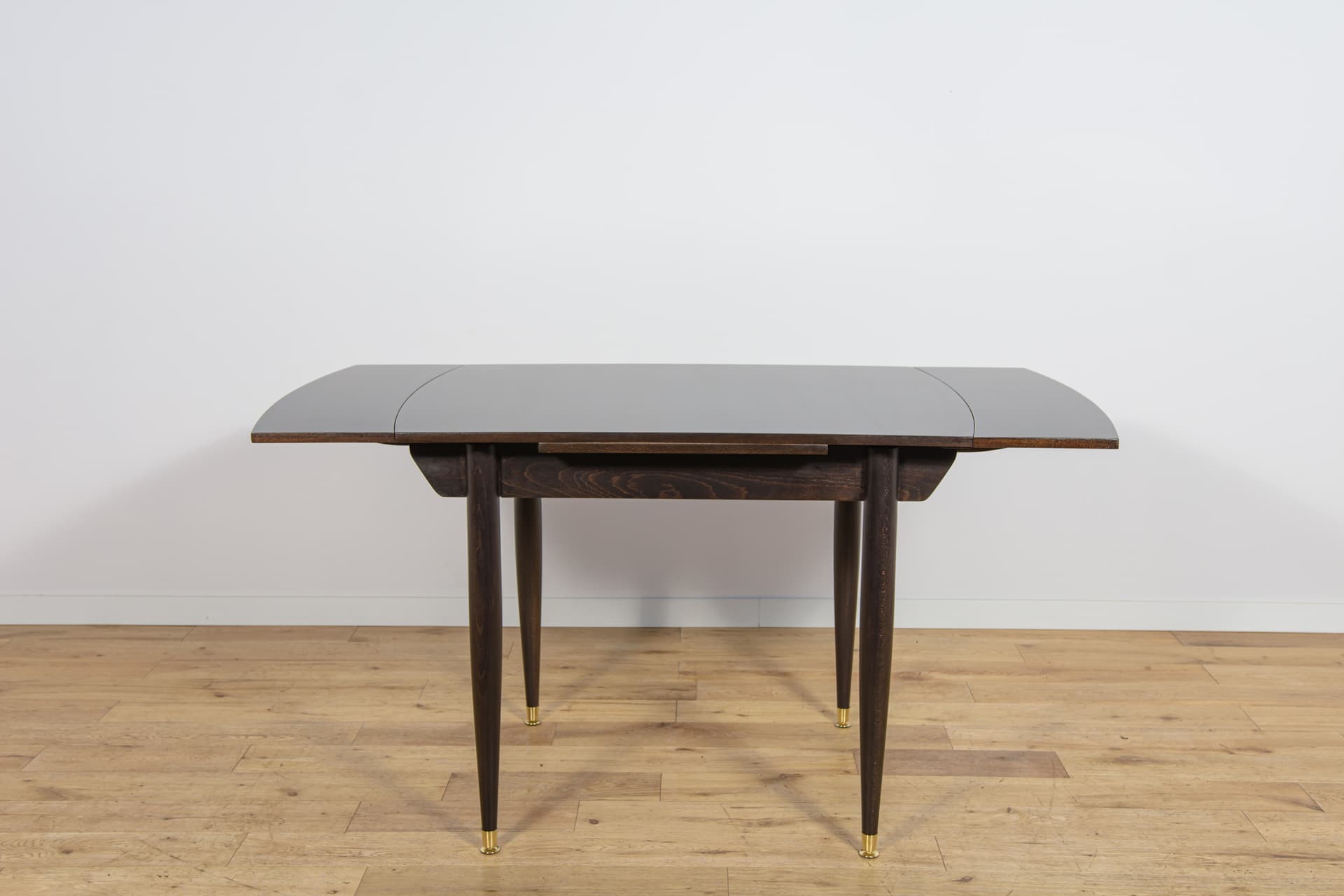 Extendable Dining Table, mahogany, brown beech, United Kingdom, 1950s. - 305028
