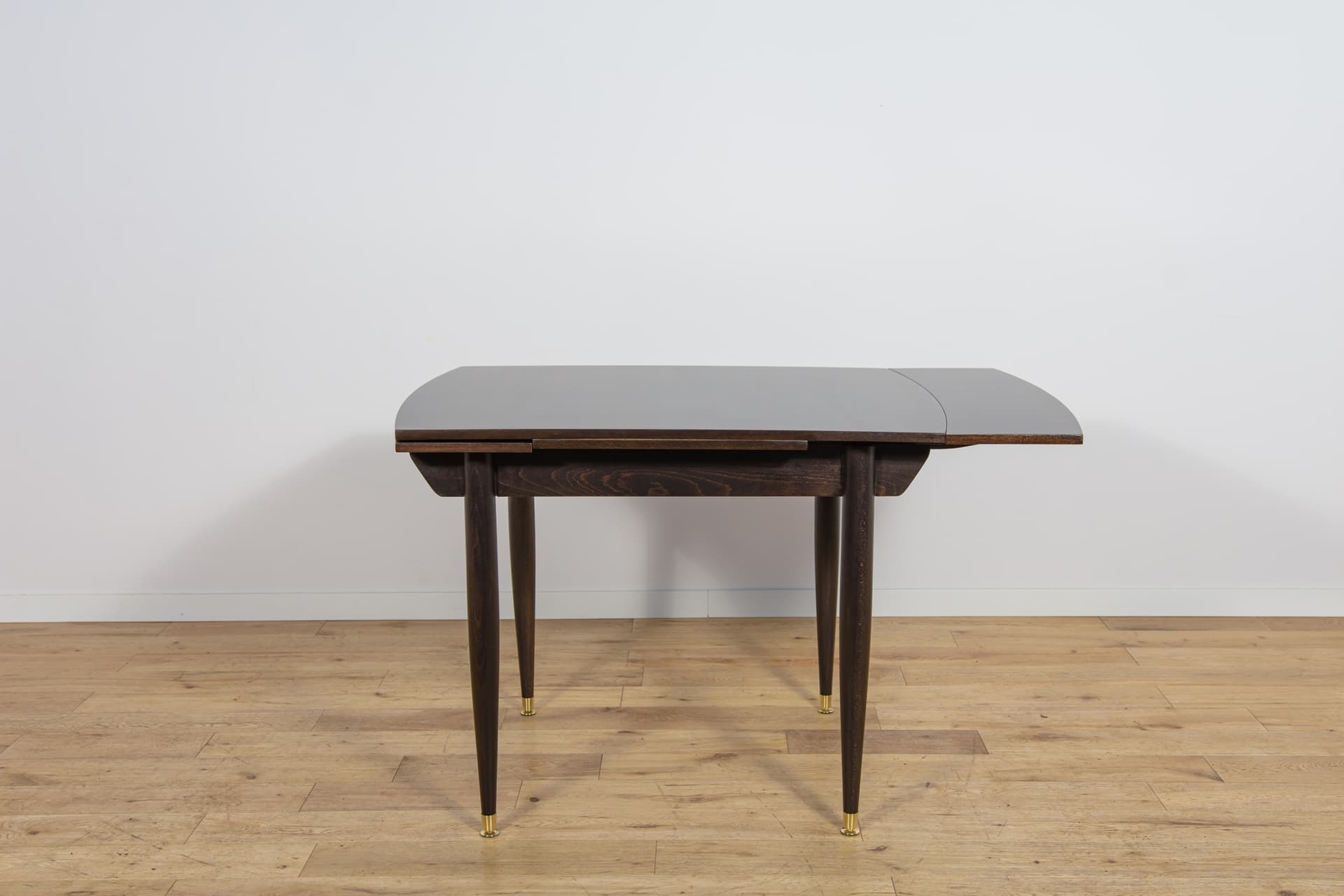 Extendable Dining Table, mahogany, brown beech, United Kingdom, 1950s. - 305025