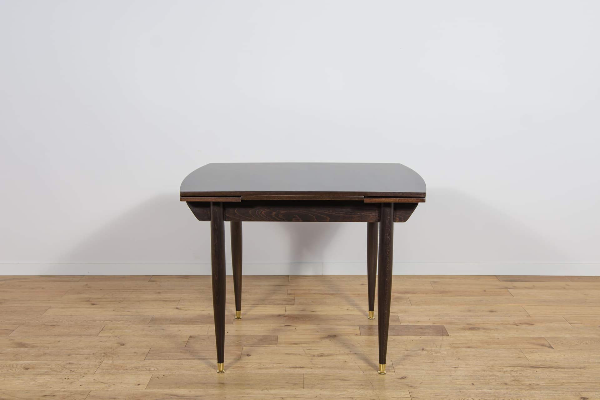 Extendable Dining Table, mahogany, brown beech, United Kingdom, 1950s. - 305023