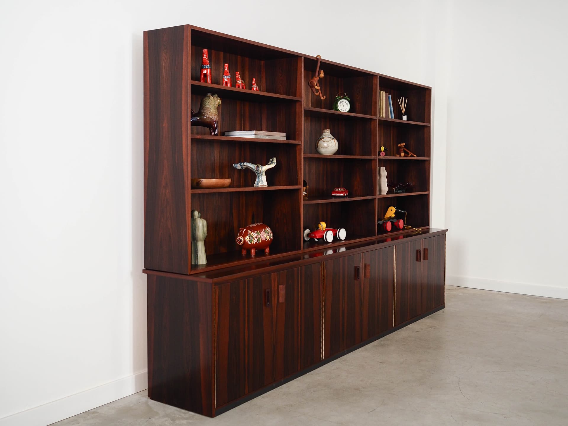 Bookcase, brown rosewood, Denmark, 1970s. - 305114