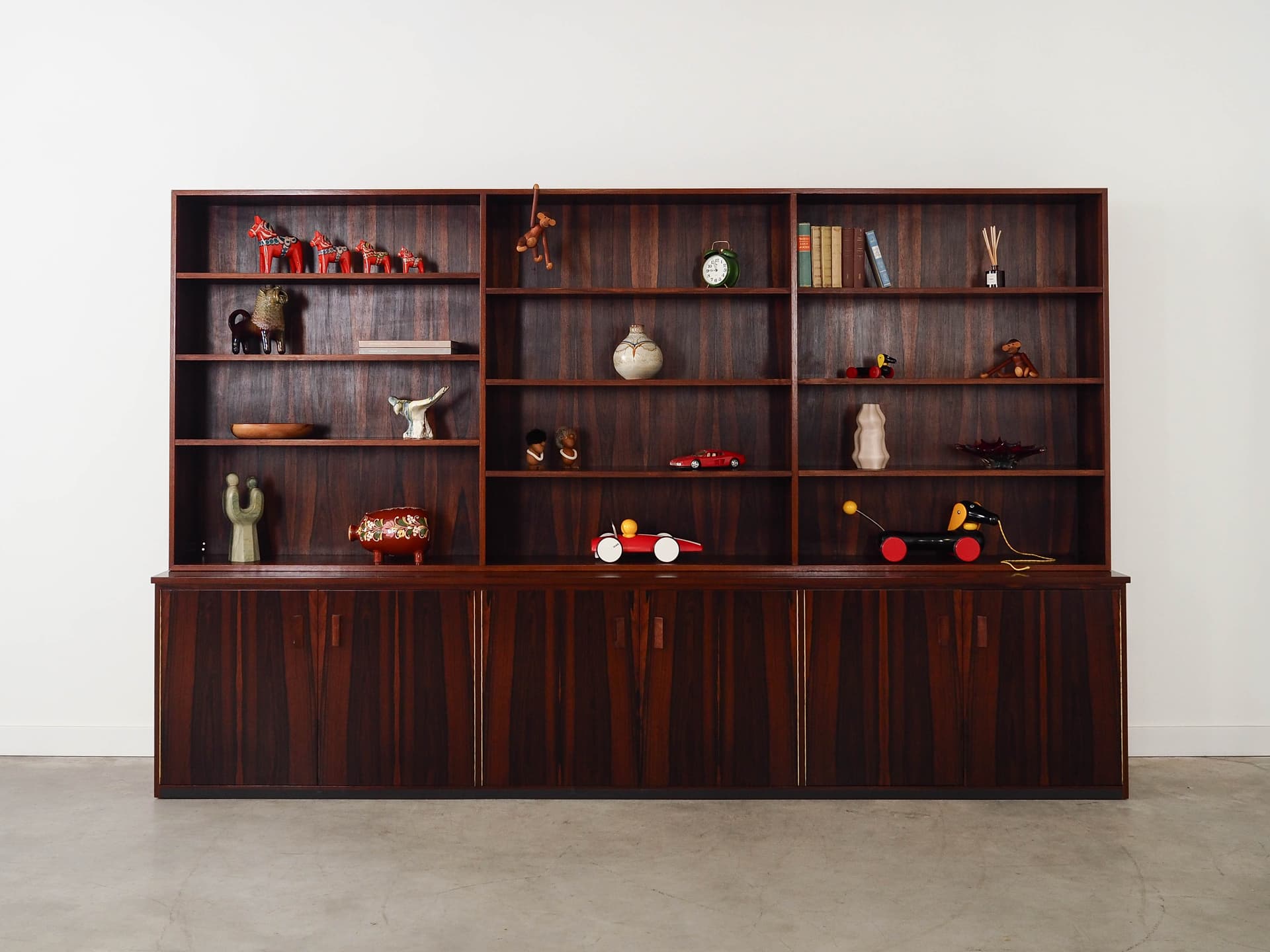 Bookcase, brown rosewood, Denmark, 1970s. - 305113