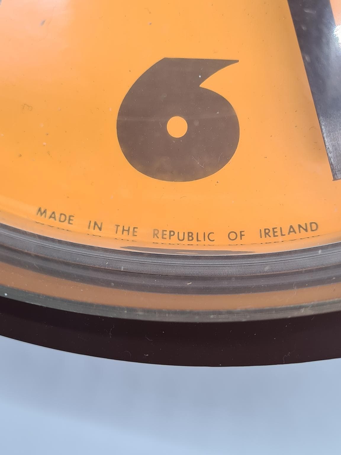 Zegar ścienny Space Age, pomarańczowy czarny, plastik akryl, Irlandia, lata 70. - 305133
