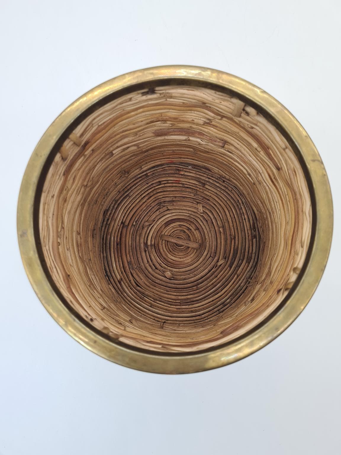 Basket, beige rattan, gold brass, Italy, 1970s - 305143