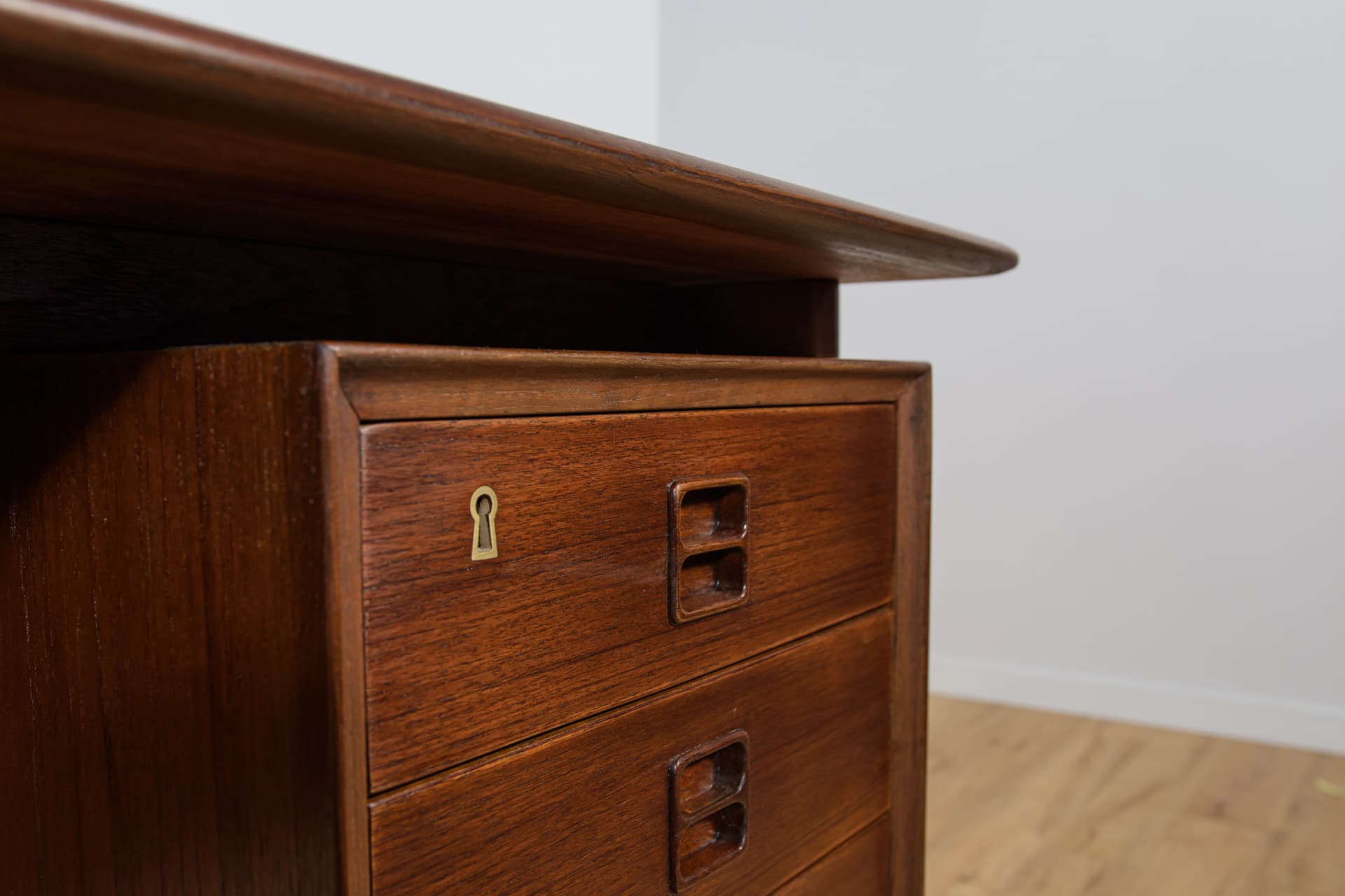 Desk, brown teak, by A. Vodder, Sibast, Denmark, 1960s. - 305169