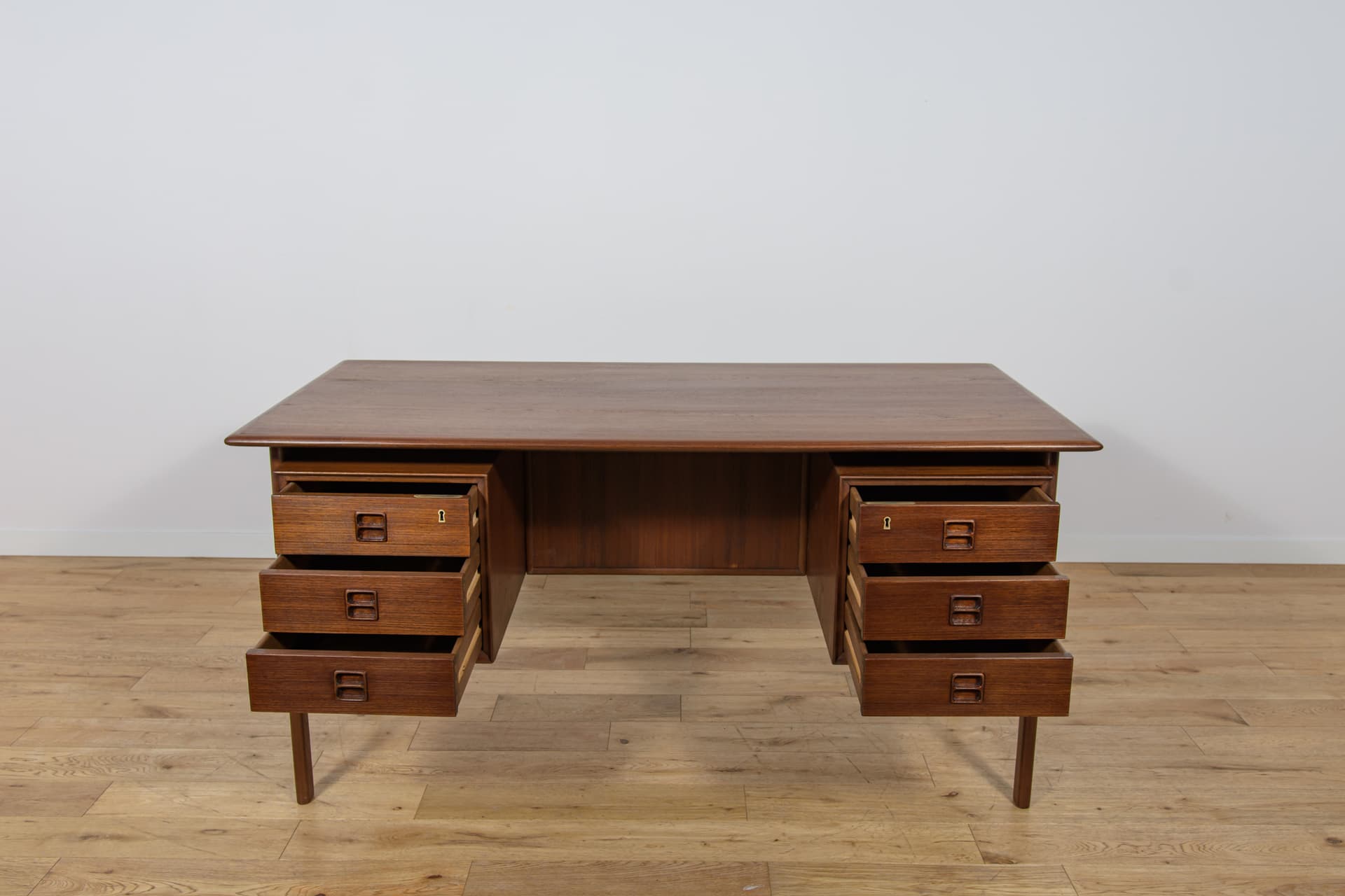 Desk, brown teak, by A. Vodder, Sibast, Denmark, 1960s. - 305165