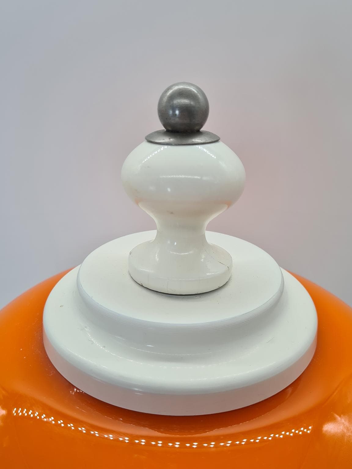 Lampa stołowa Space Age, szkło pomarańczowe, drewno kremowe, Europa, lata 70. - 305215