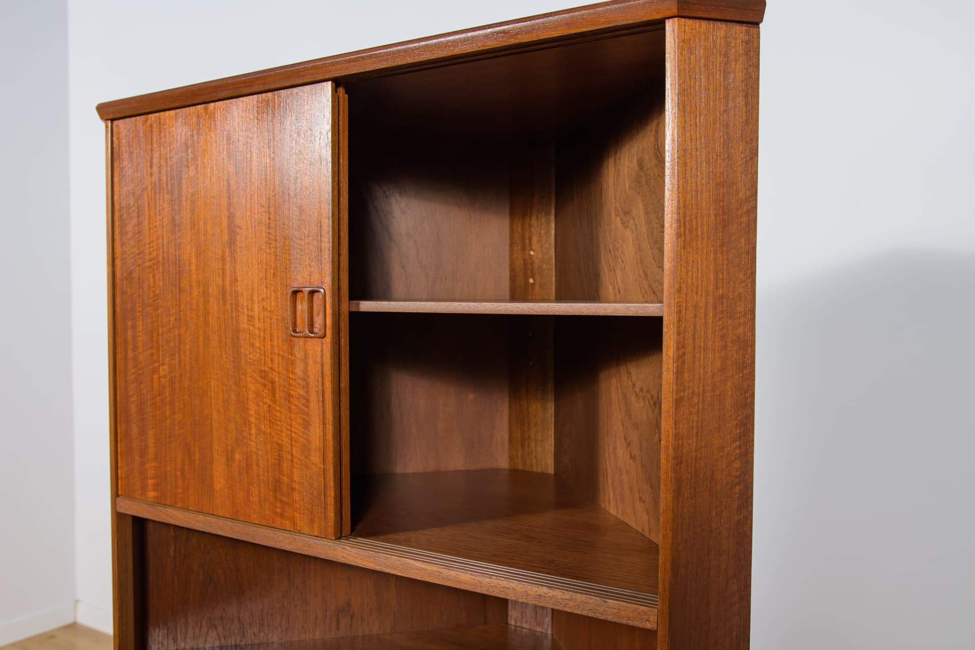Komoda narożnikowa, teak brąz, Dania, lata 60. - 305269