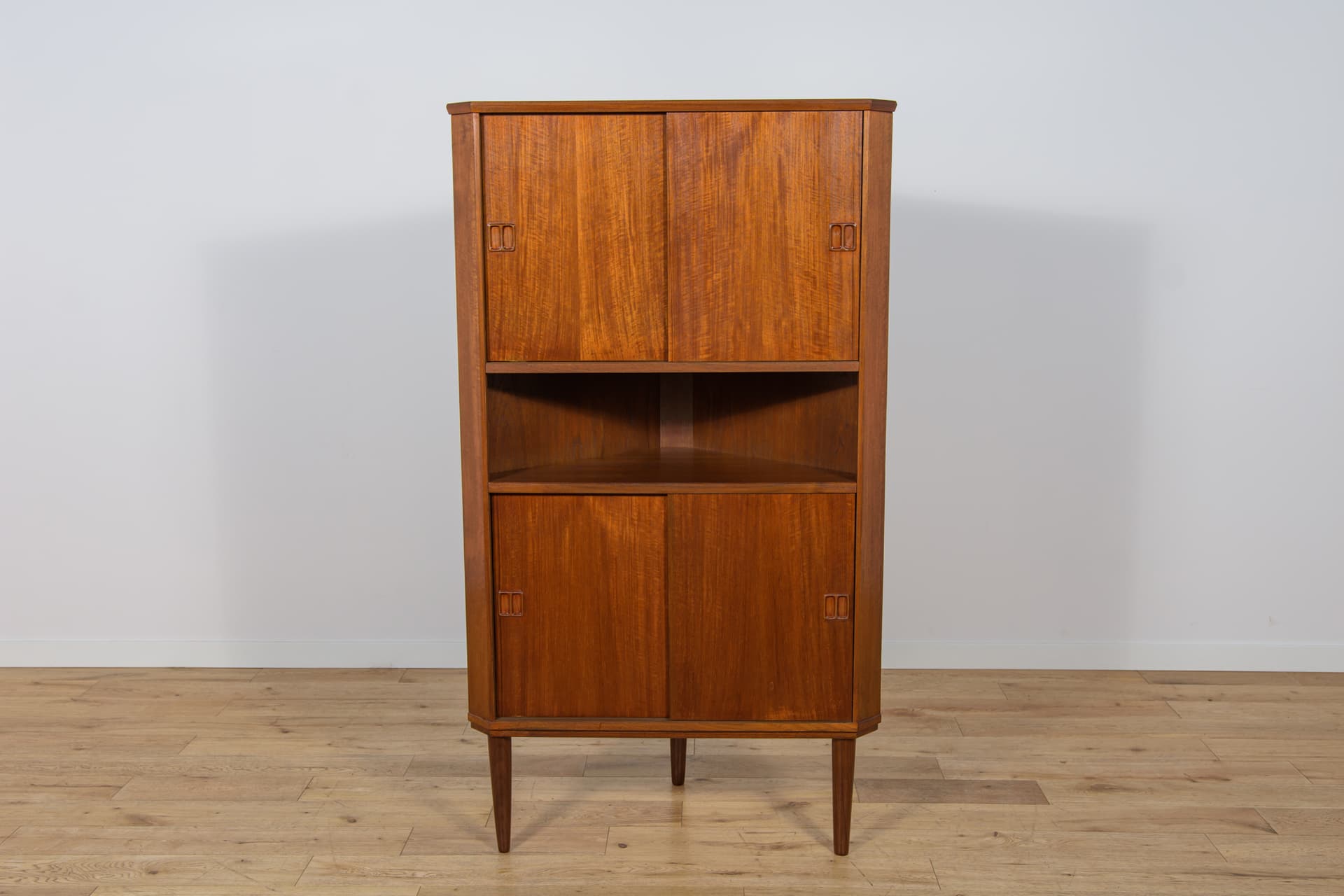 Komoda narożnikowa, teak brąz, Dania, lata 60. - 305262