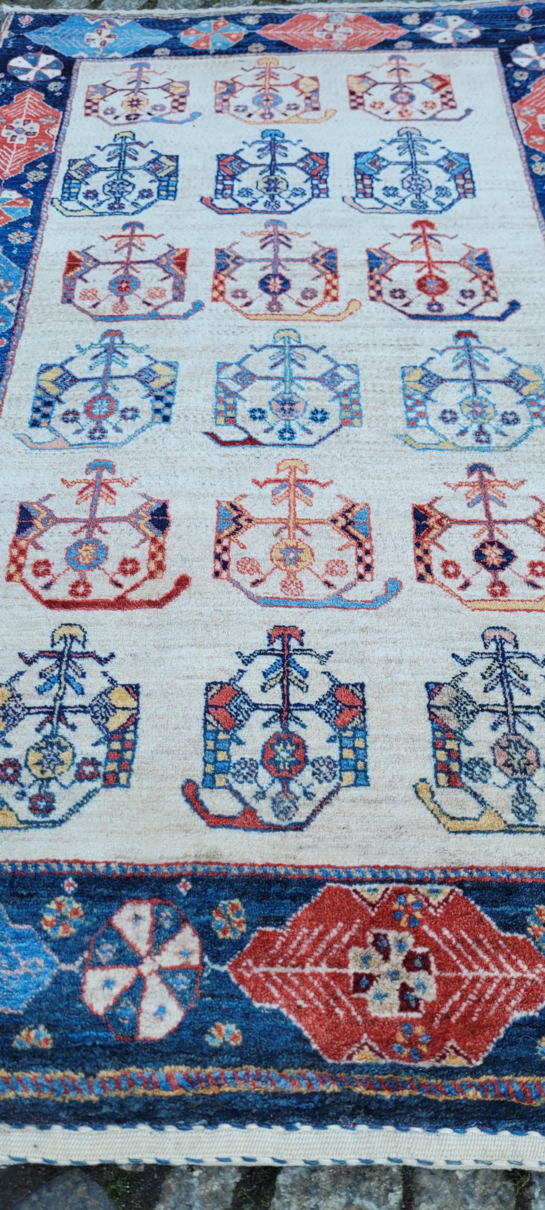 Dywan Lori Gabbeh 132x74 cm, beżowy czerwony niebieski żółty, wełna, Iran - 305377