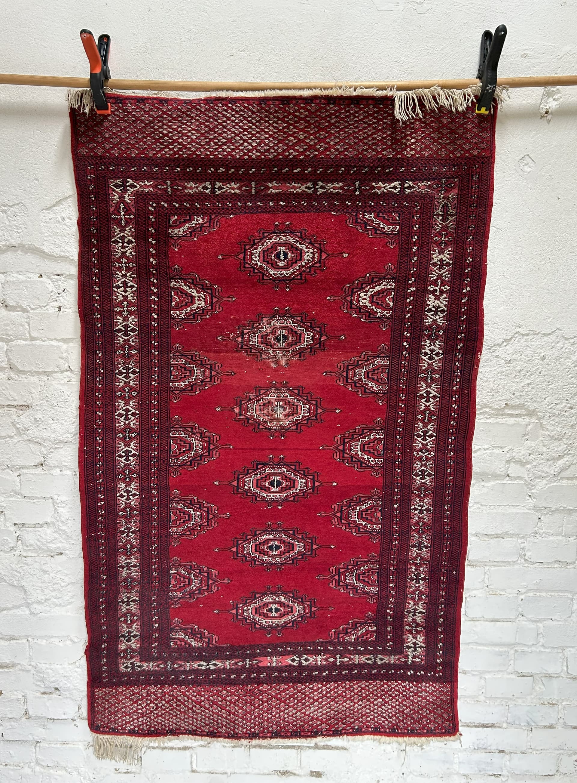 Kashmiri rug 156x94 cm, red, wool, Pakistan, 1970s. - 305626
