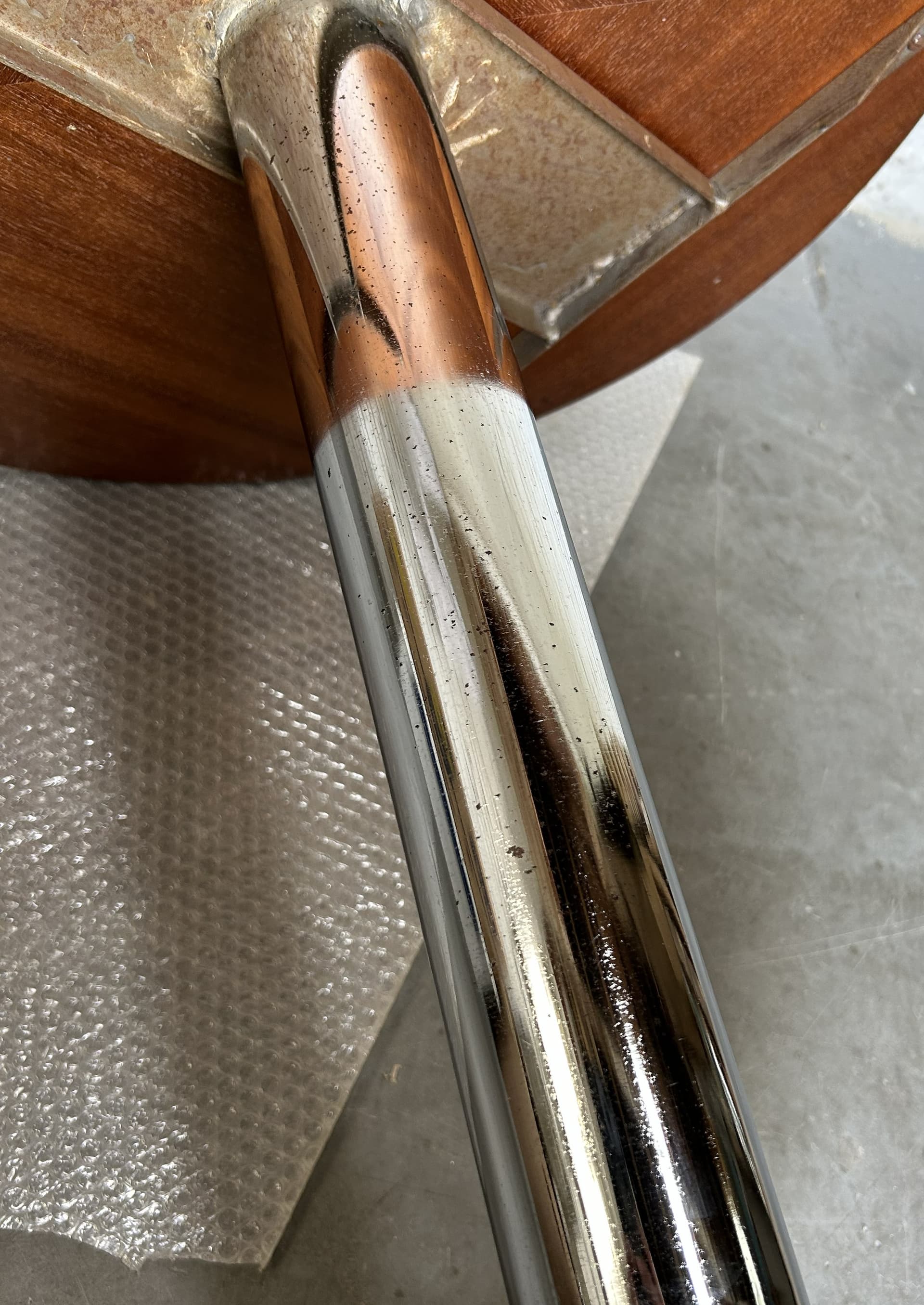 Round side table, brown wood, silver chrome, 1970s. - 305687