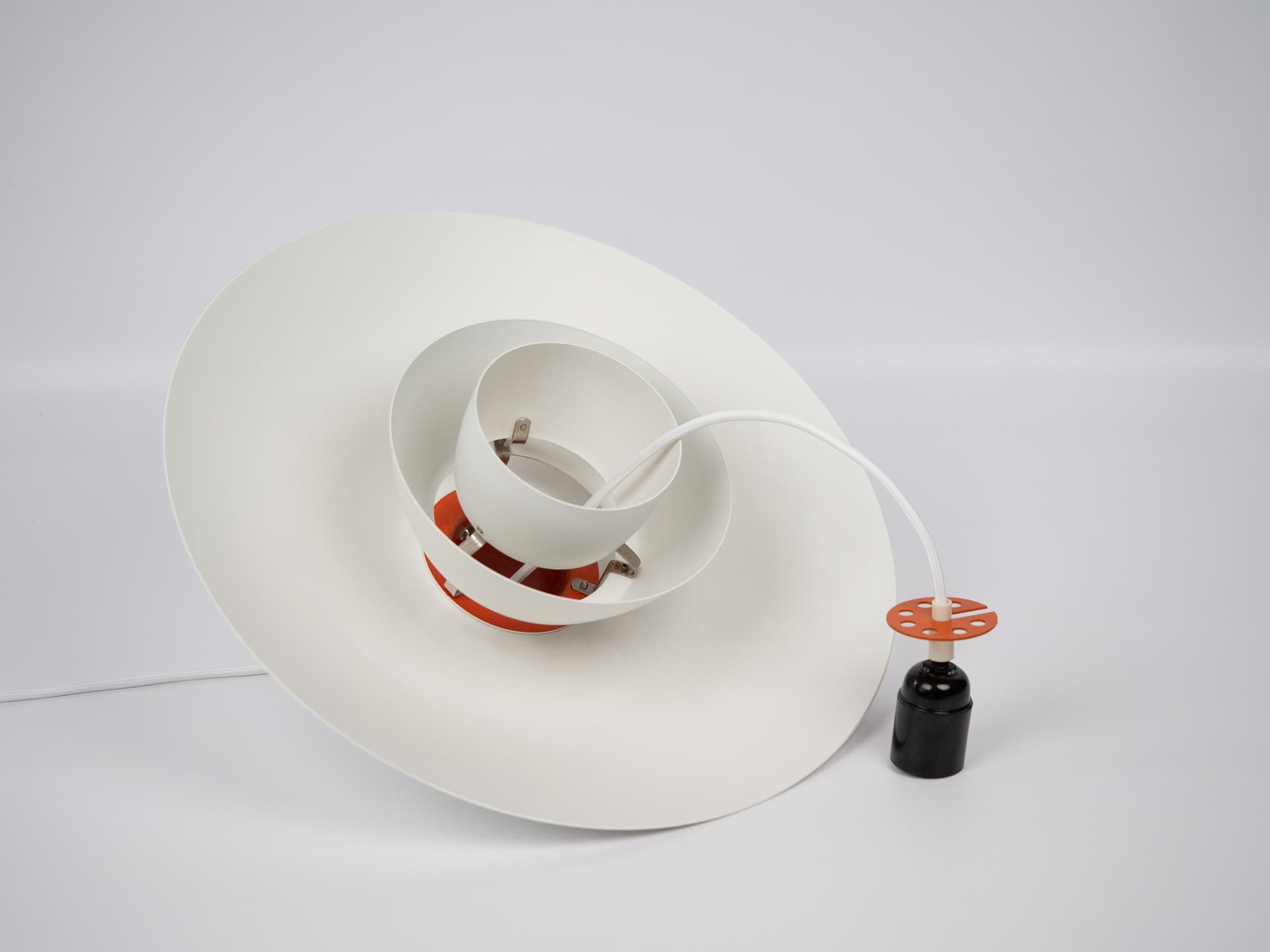 Lampa wisząca PH 4/3, aluminium biały, proj. P. Henningsen, Dania, lata 80. - 305856