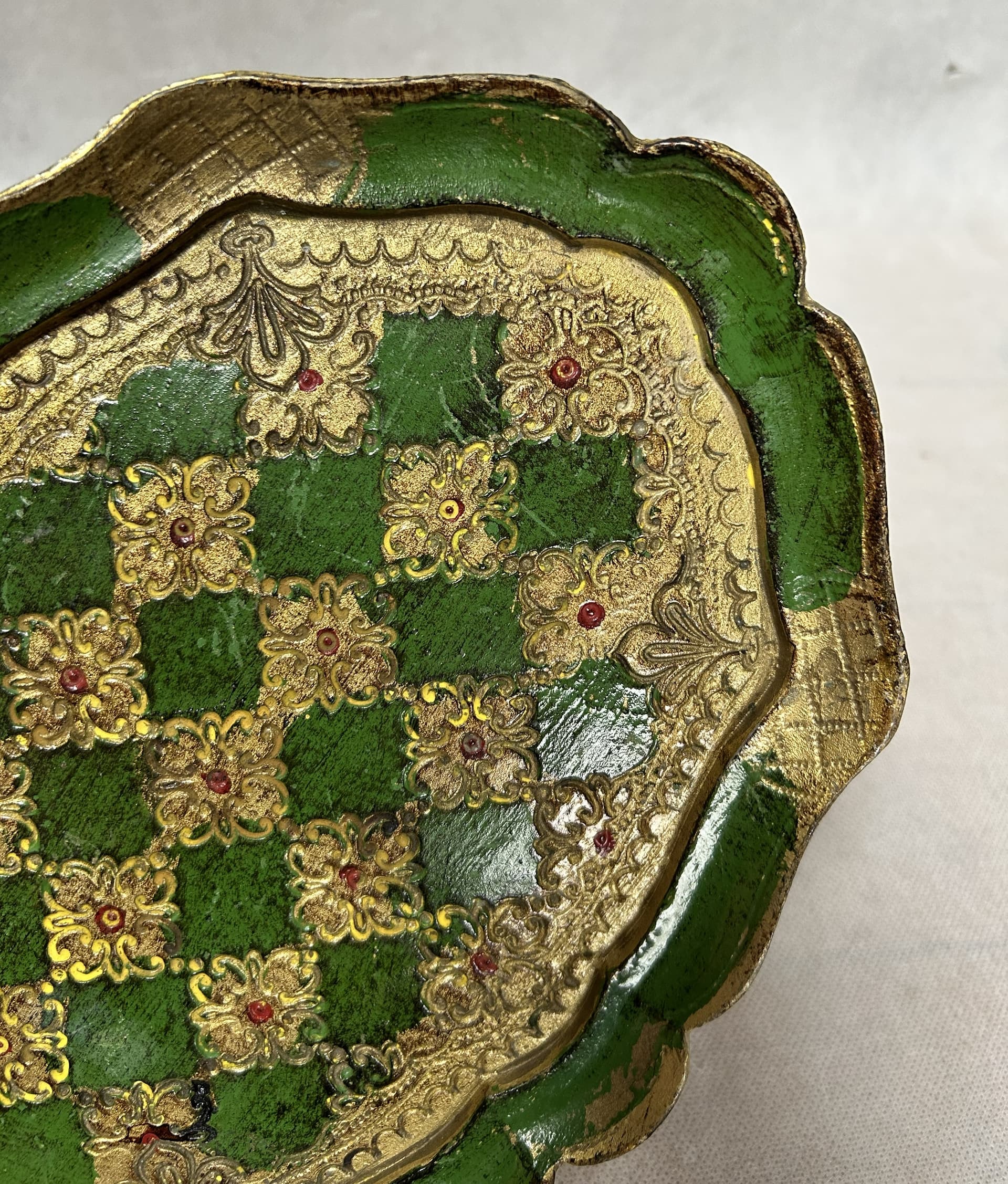 Tray Florentine, green, gold wood, Italy, 1970s. - 306316
