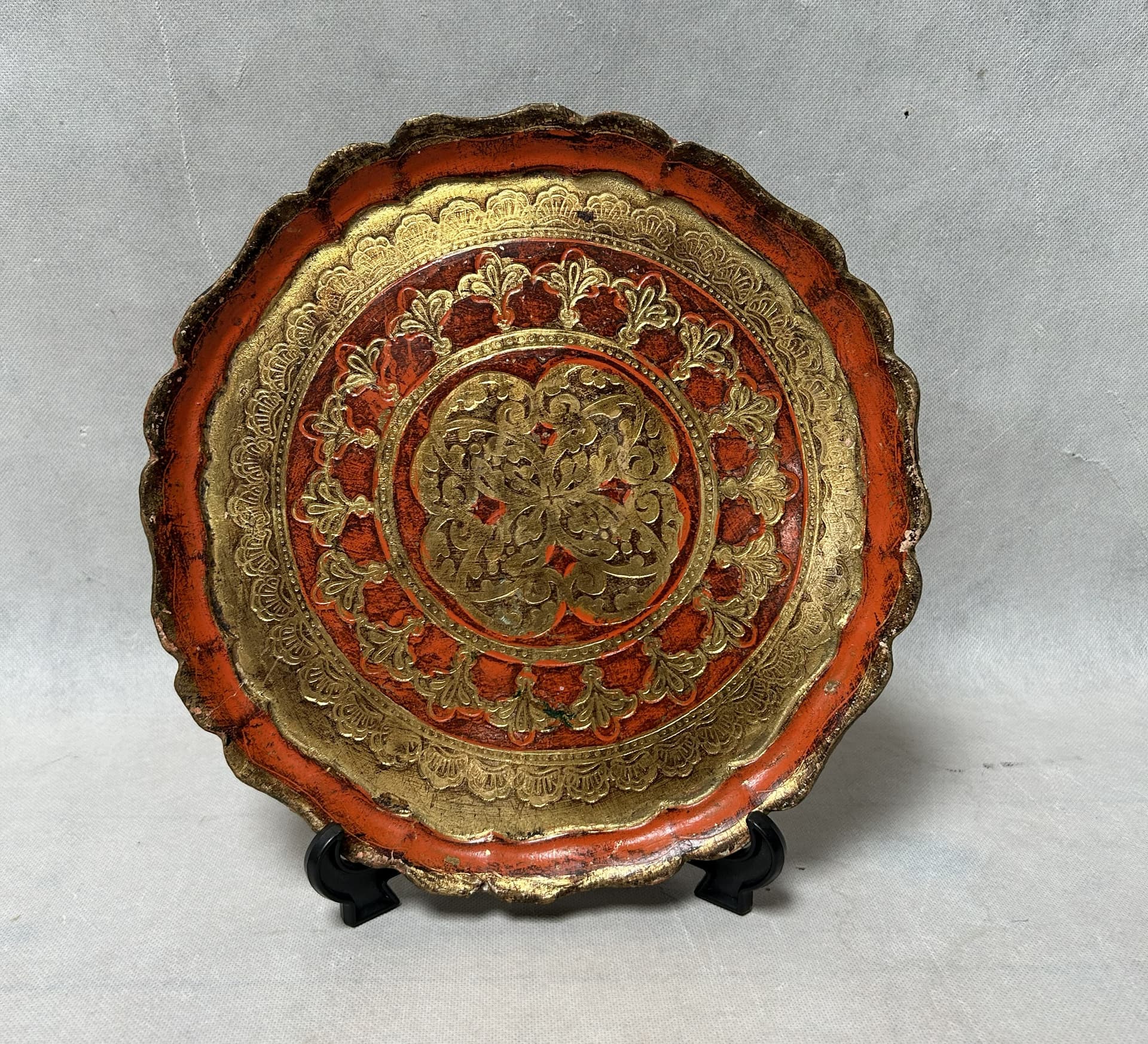 Tray Florentine, gold orange, wood, Italy, 1970s. - 306317