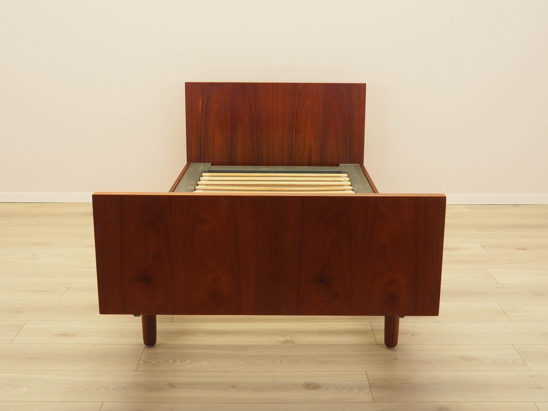 Bed, teak brown, by H. J. Wegner, Getama, Denmark, 1960s. - 306361