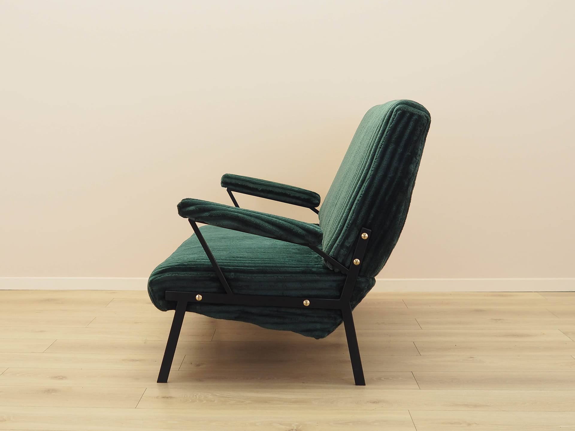 Sofa, green velvet, black metal, Italy, 1970s. - 306375
