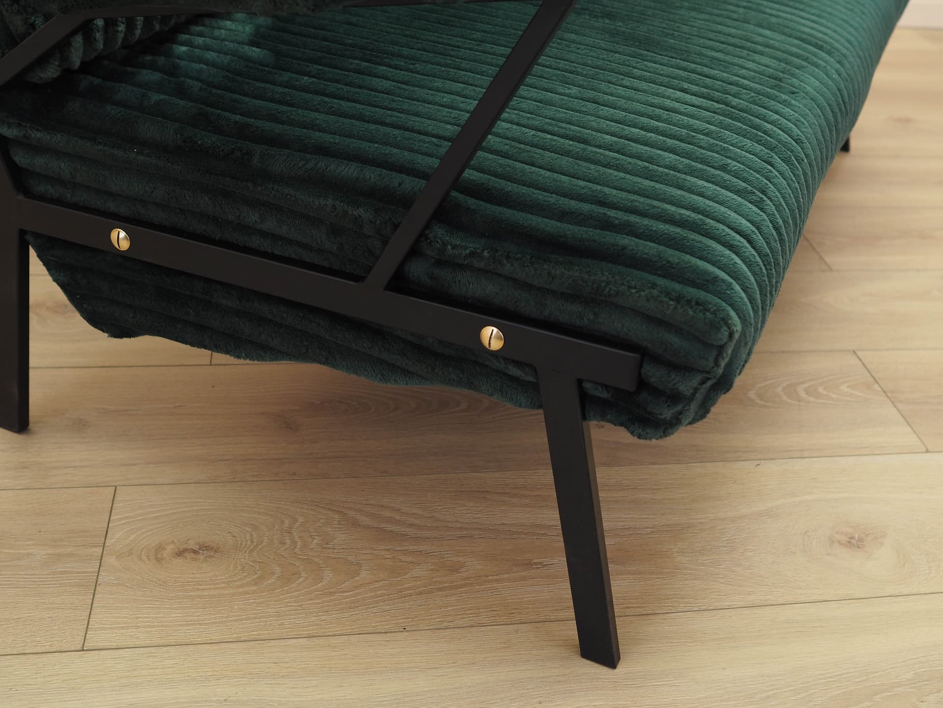 Sofa, green velvet, black metal, Italy, 1970s. - 306380
