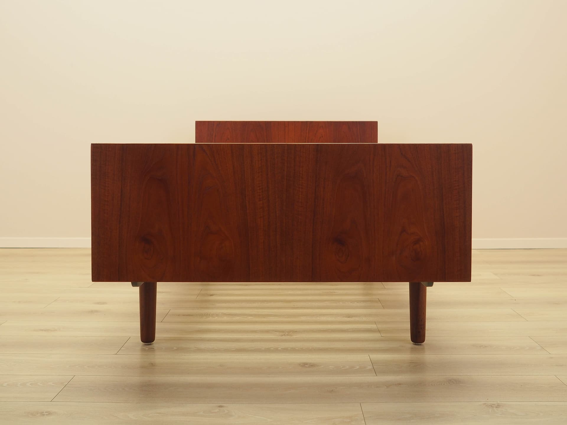 Bed, brown teak, by H. Wegner, Getama, Denmark, 1960s. - 306407
