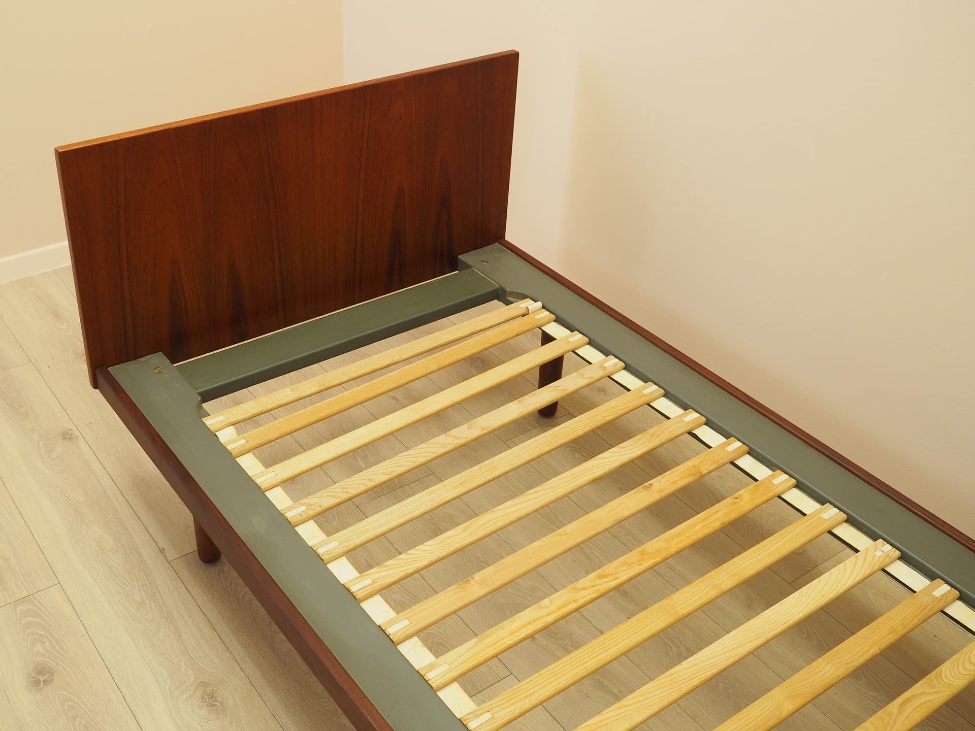 Bed, brown teak, by H. Wegner, Getama, Denmark, 1960s. - 306400