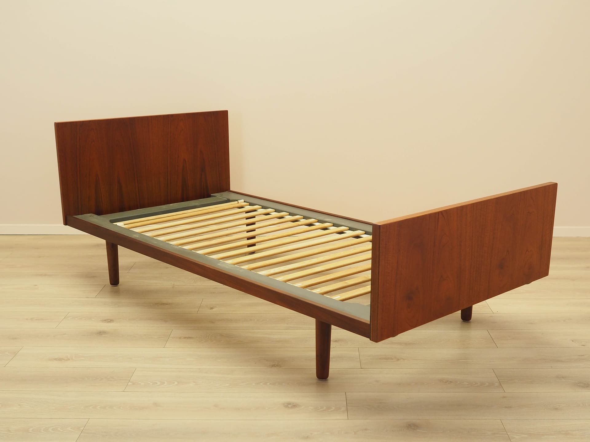 Bed, brown teak, by H. Wegner, Getama, Denmark, 1960s. - 306398