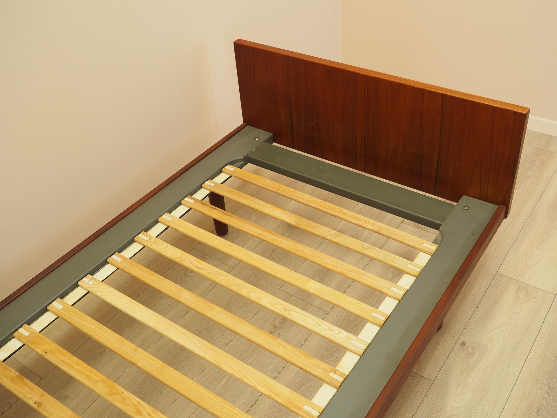 Bed, brown teak, by H. Wegner, Getama, Denmark, 1960s. - 306401