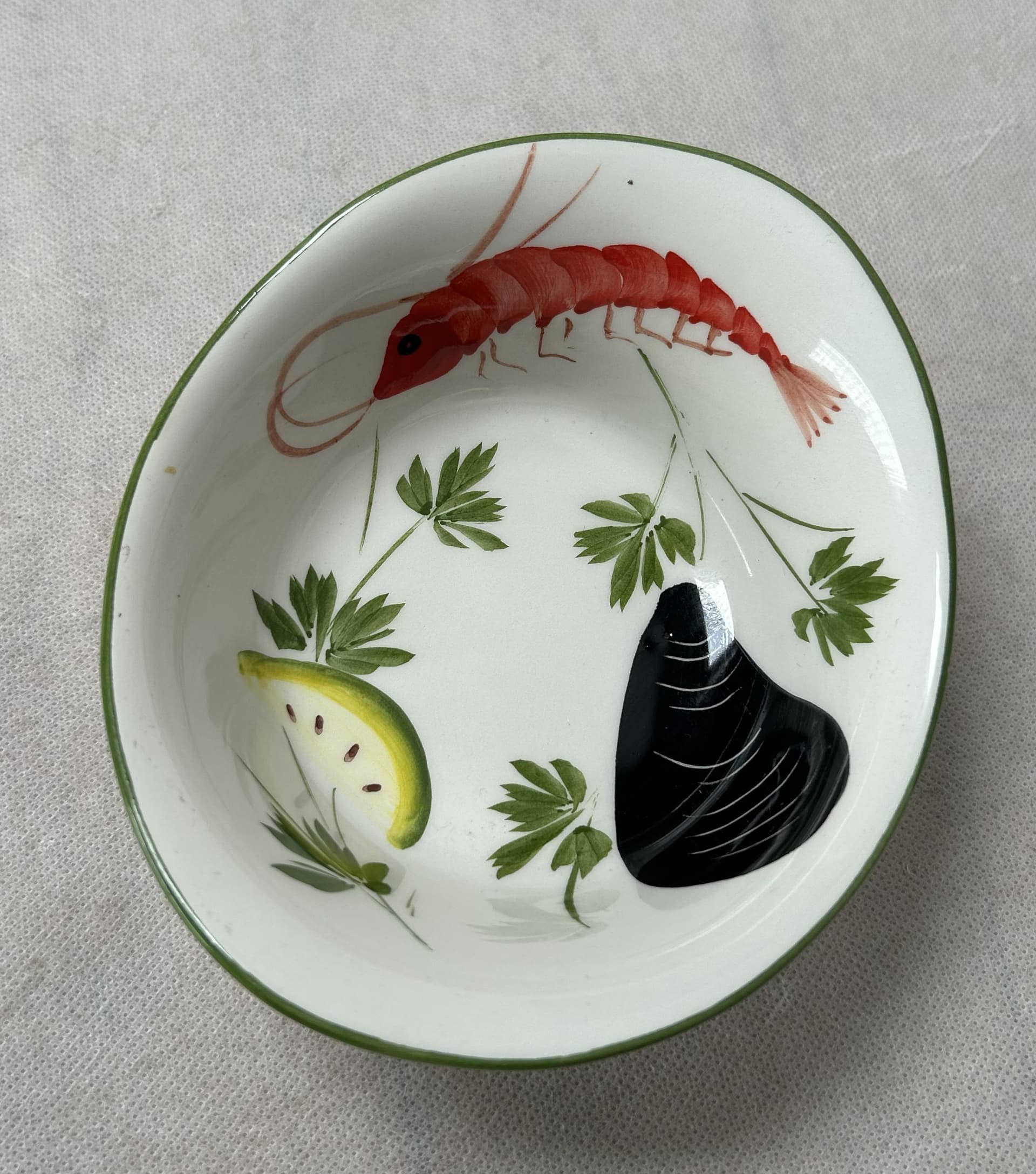 Shrimp bowl, white multicolor ceramics, Italy, 1970s. - 306439