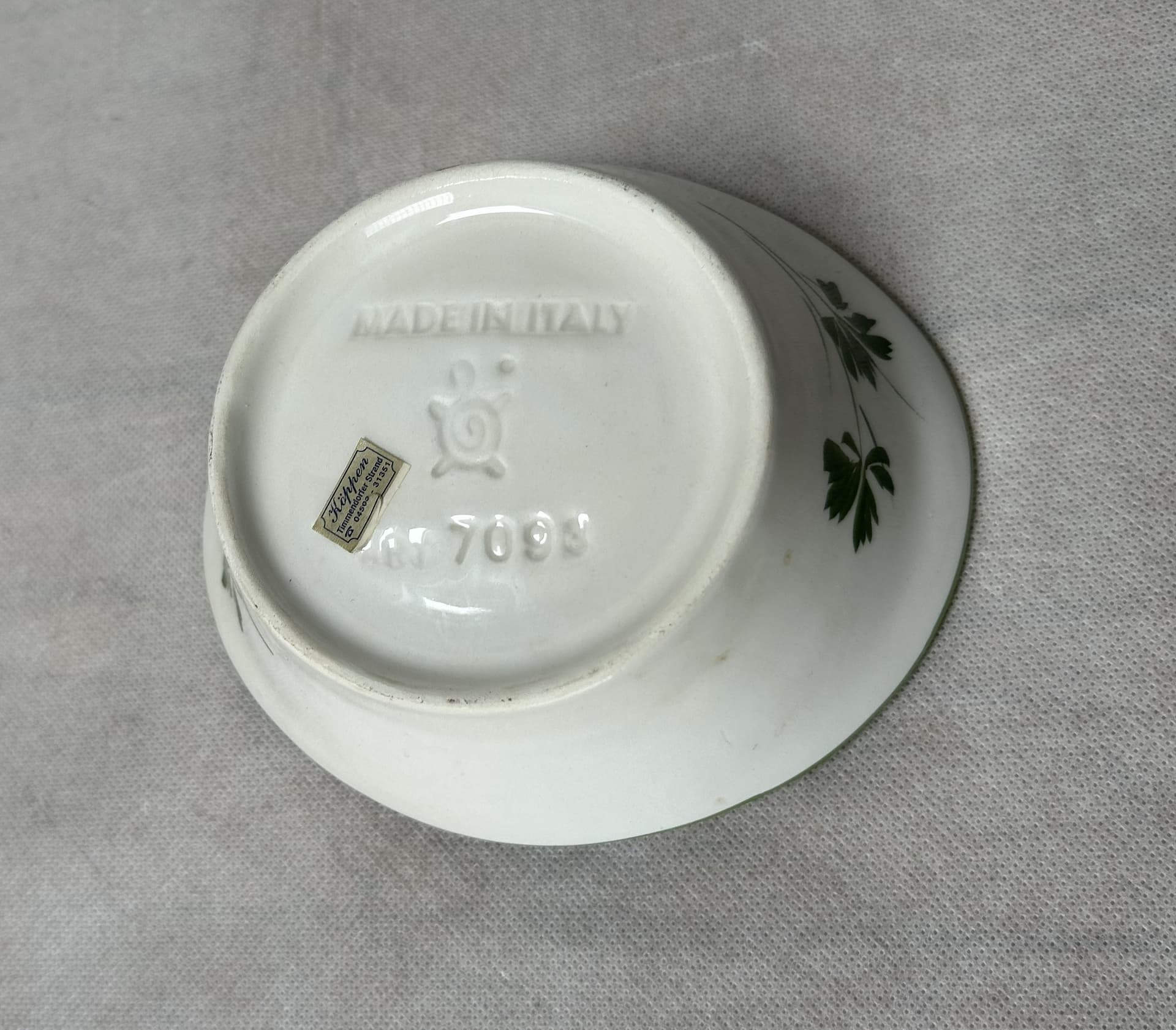 Shrimp bowl, white multicolor ceramics, Italy, 1970s. - 306440