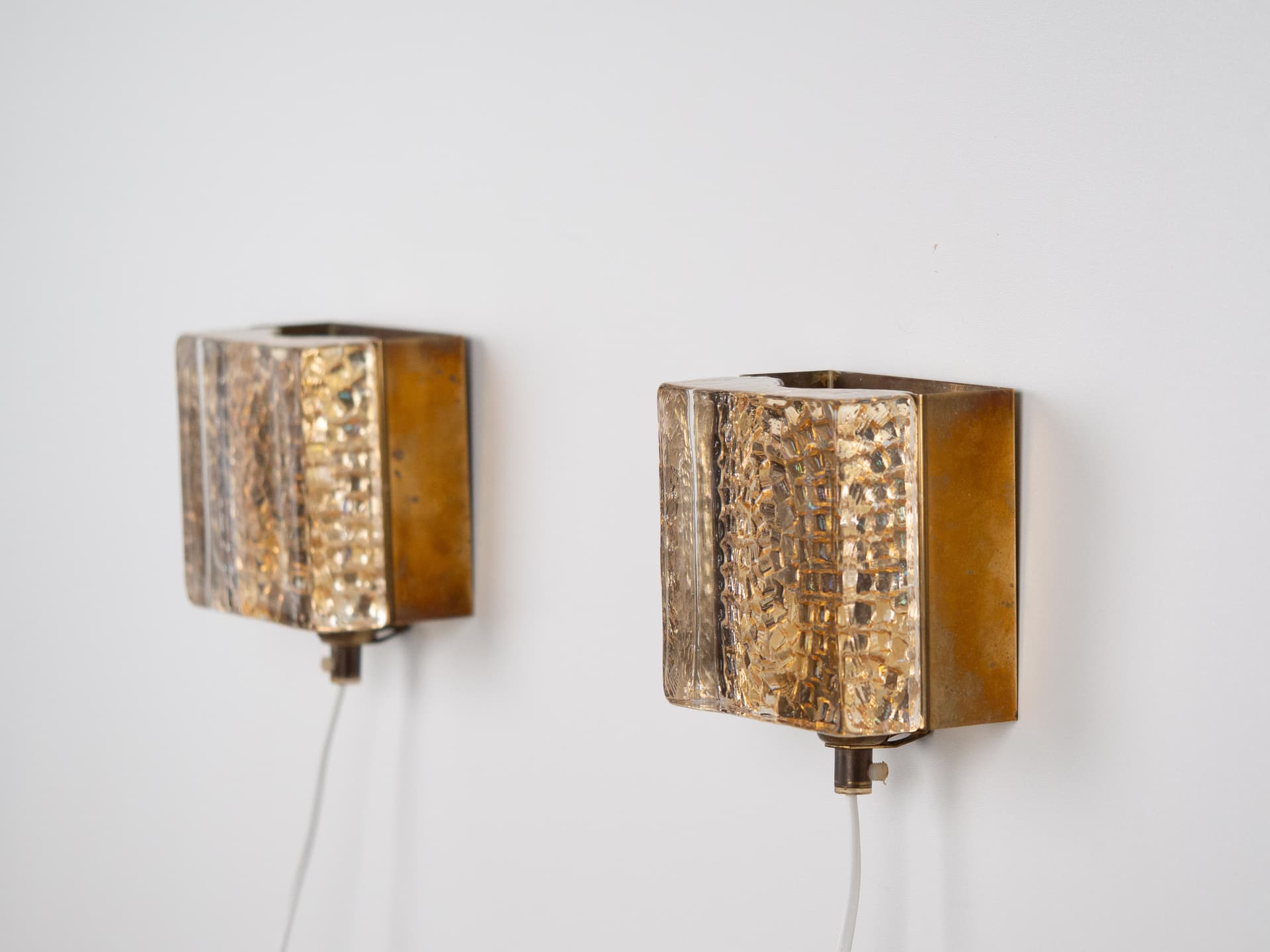 Pair of wall sconces Maritim, gold brass, transparent glass, Vitrika, Denmark, 1960s. - 306560