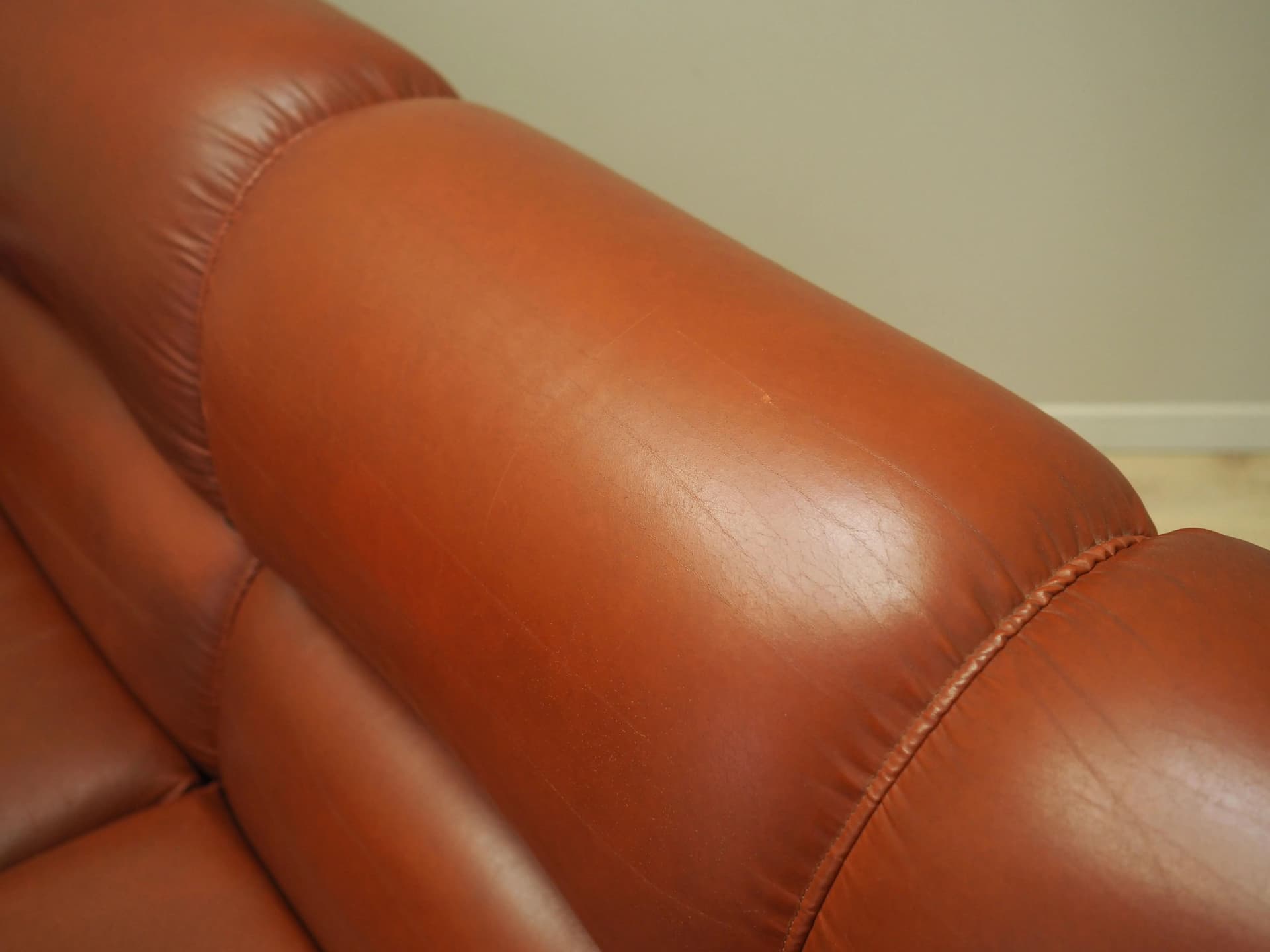 Lounge set, red artificial leather, Italy, 1960s. - 22390