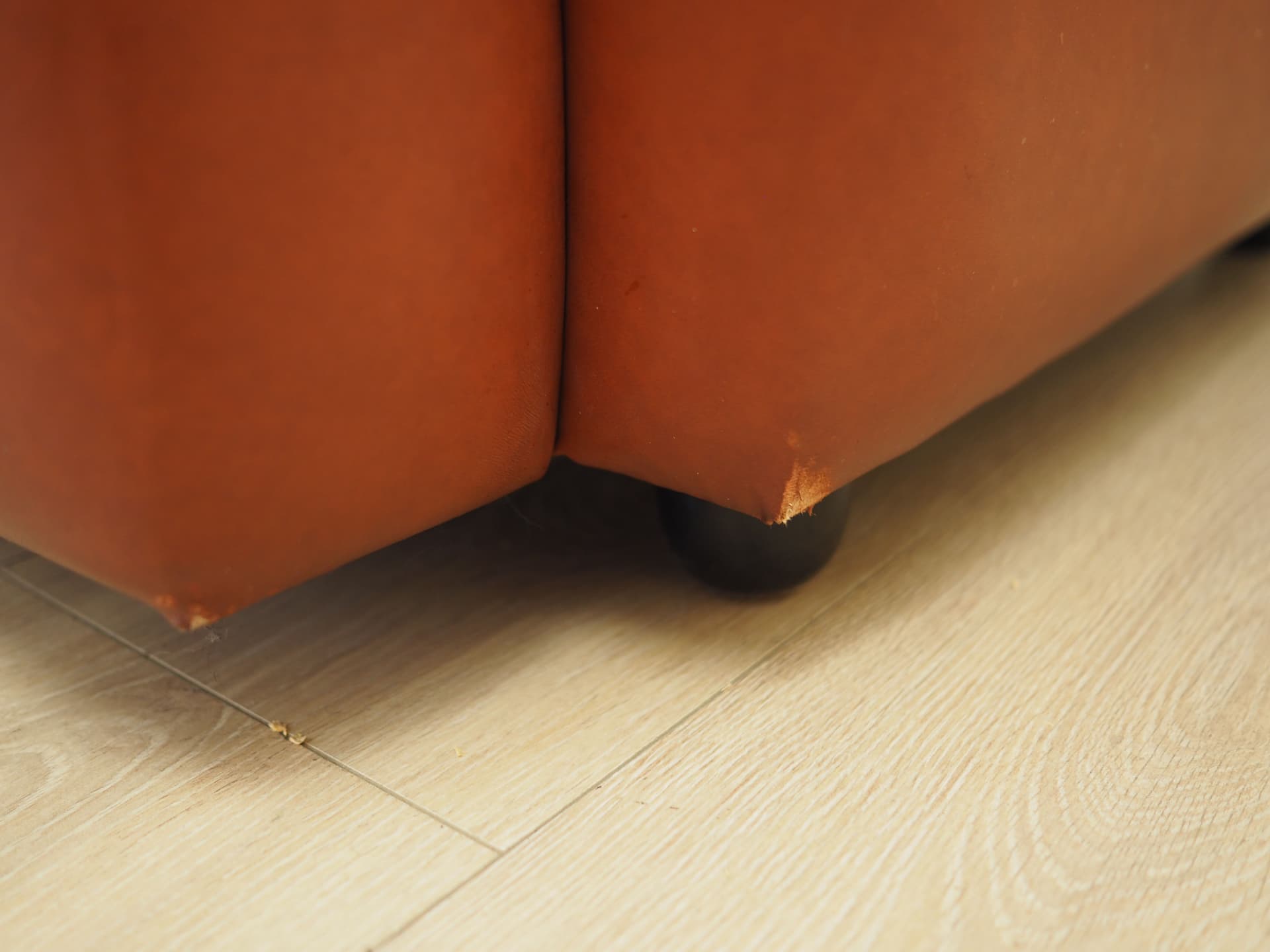 Lounge set, red artificial leather, Italy, 1960s. - 66530