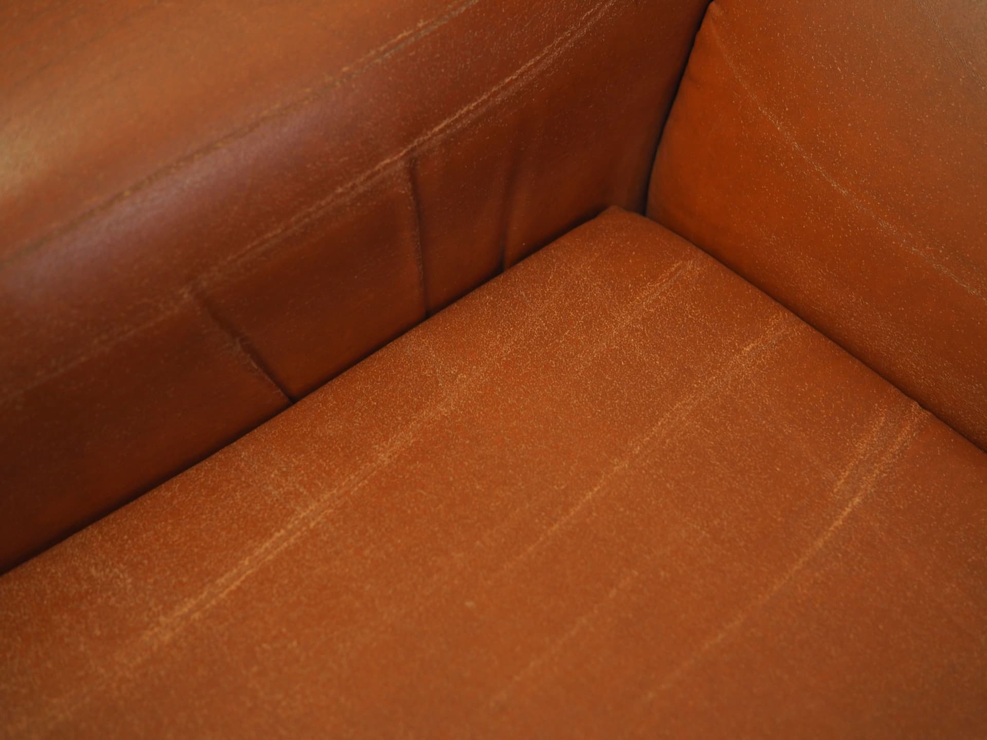 Lounge set, red artificial leather, Italy, 1960s. - 66529