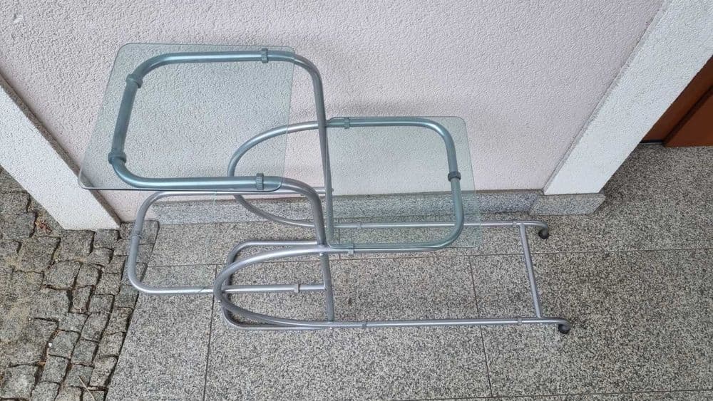Kwietnik Bauhaus, stal szczotkowana srebrno-szara, szkło przezroczyste zielonkawe, proj. E. Guyot, Thonet, Niemcy, lata 30. - 306981