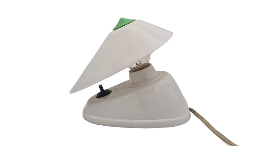 Lampka biurkowa TYP 11641, Bauhaus, bakelit biały zielony, Czechosłowacja, lata 30.